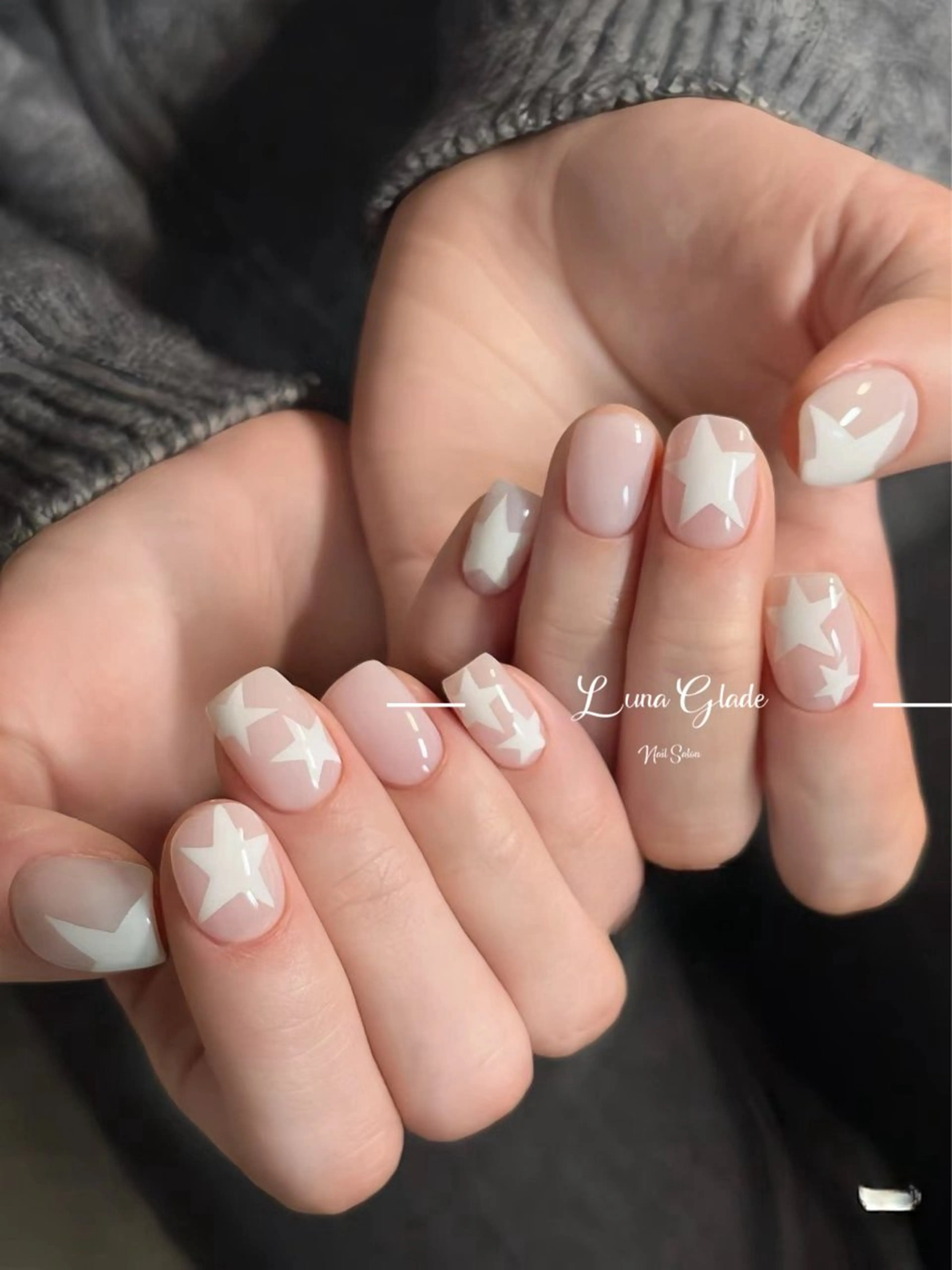 ショート 韓国風ヘア ハンドネイル Luna Glade Nail Salon所属・Luna Gladeのネイルデザイン