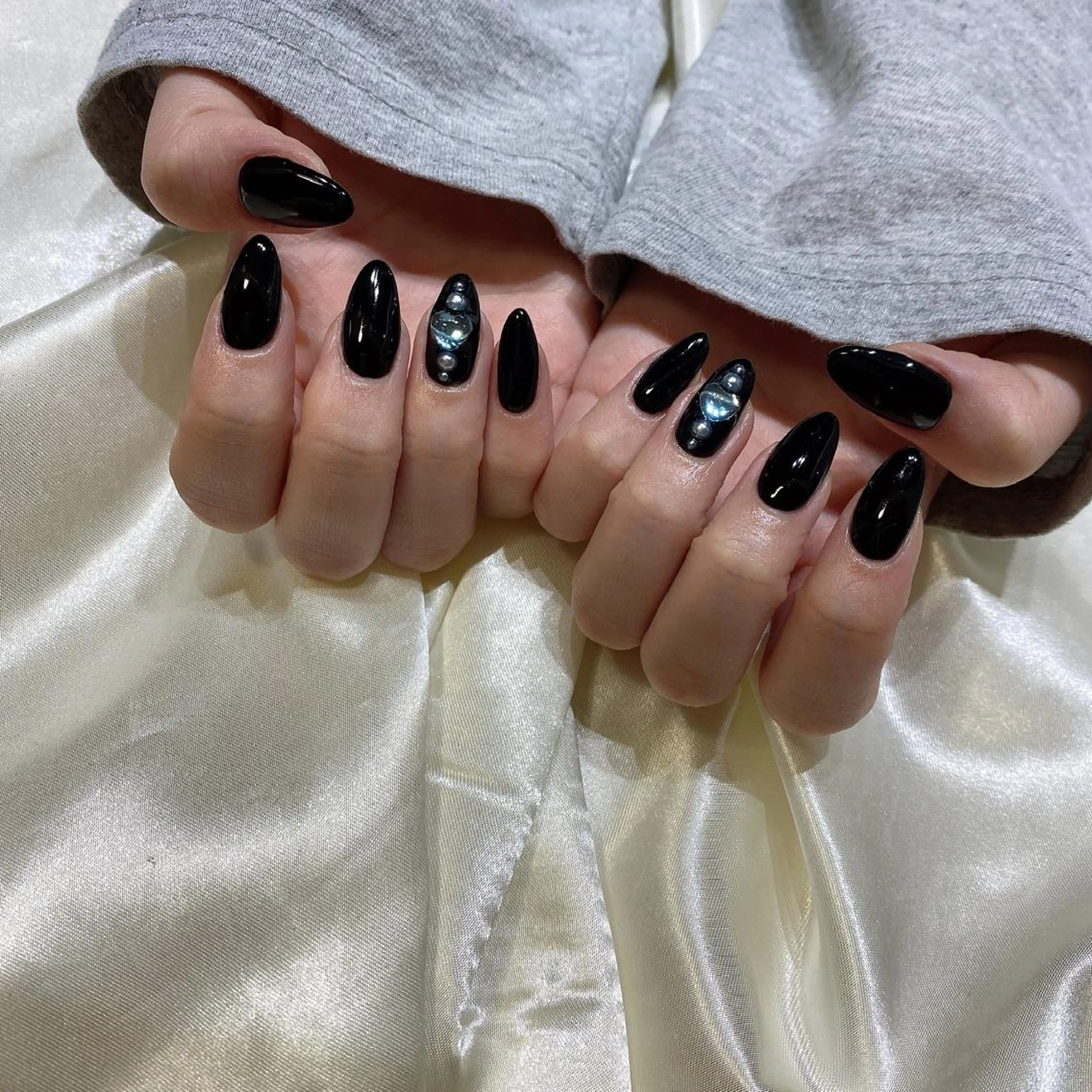 ネイル ハンドネイル 西岡 杏のネイルデザイン