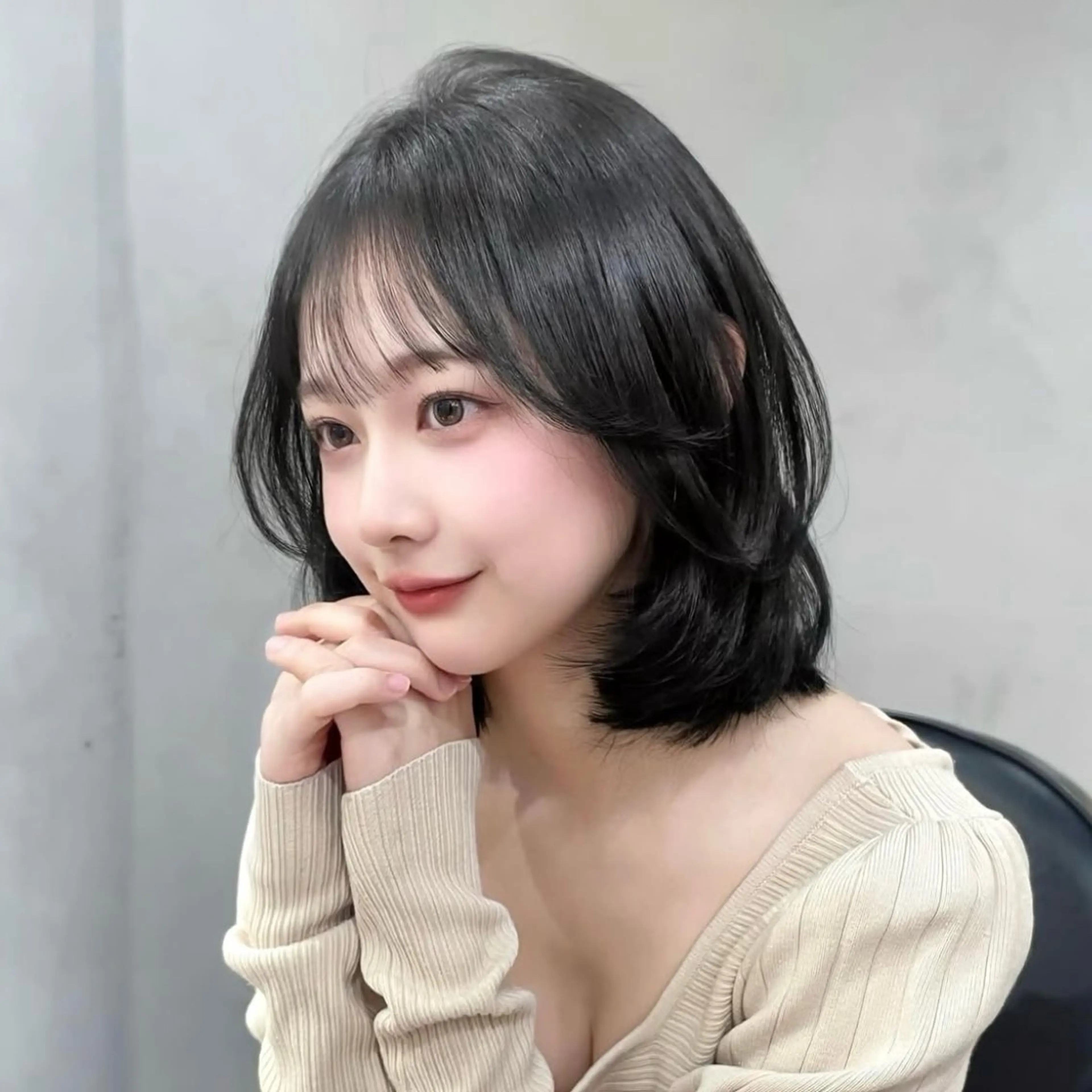 ショート カラー ボブレイヤー ブルーカラー ブルーグレー ブルーグレージュ グレージュ モテ韓国ヘア/ レイヤー🤍RIKAのヘアスタイル