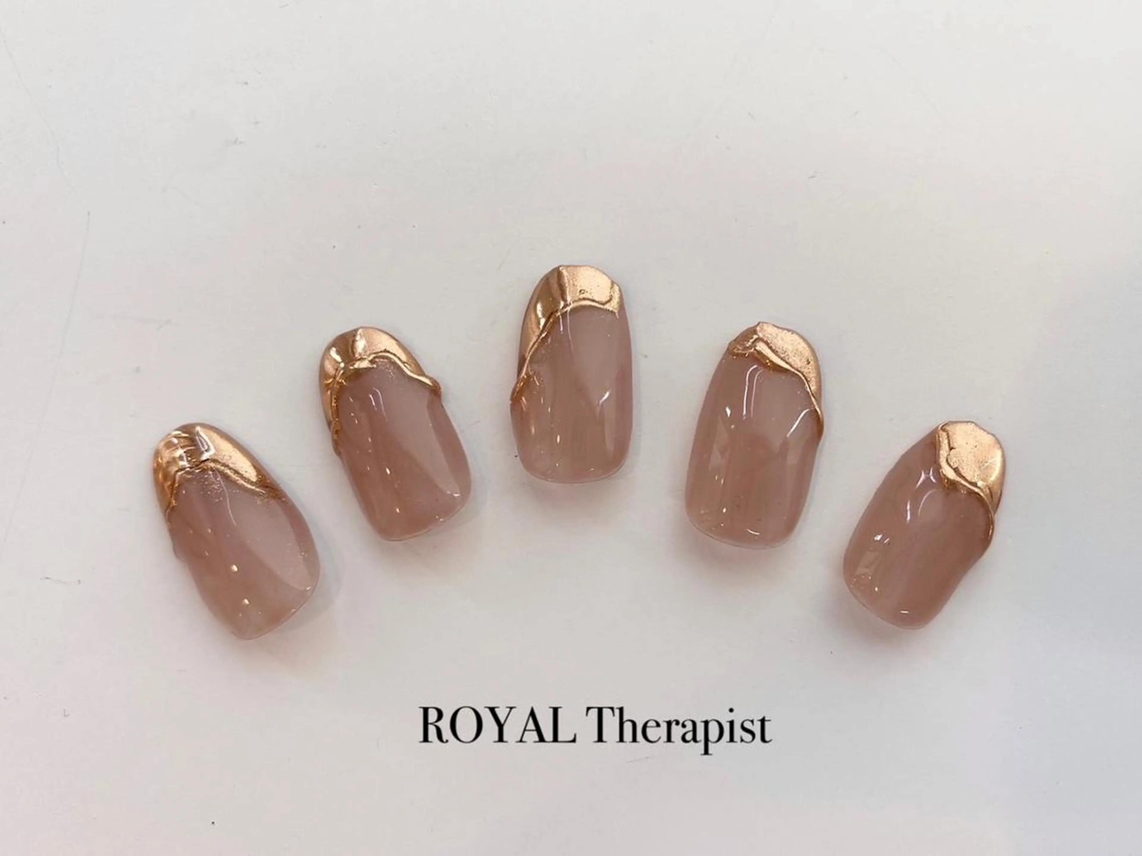 ネイル ジェルネイル スカルプネイル ハンドネイル 【寺岡】 ロイヤル•セラピストのネイルデザイン