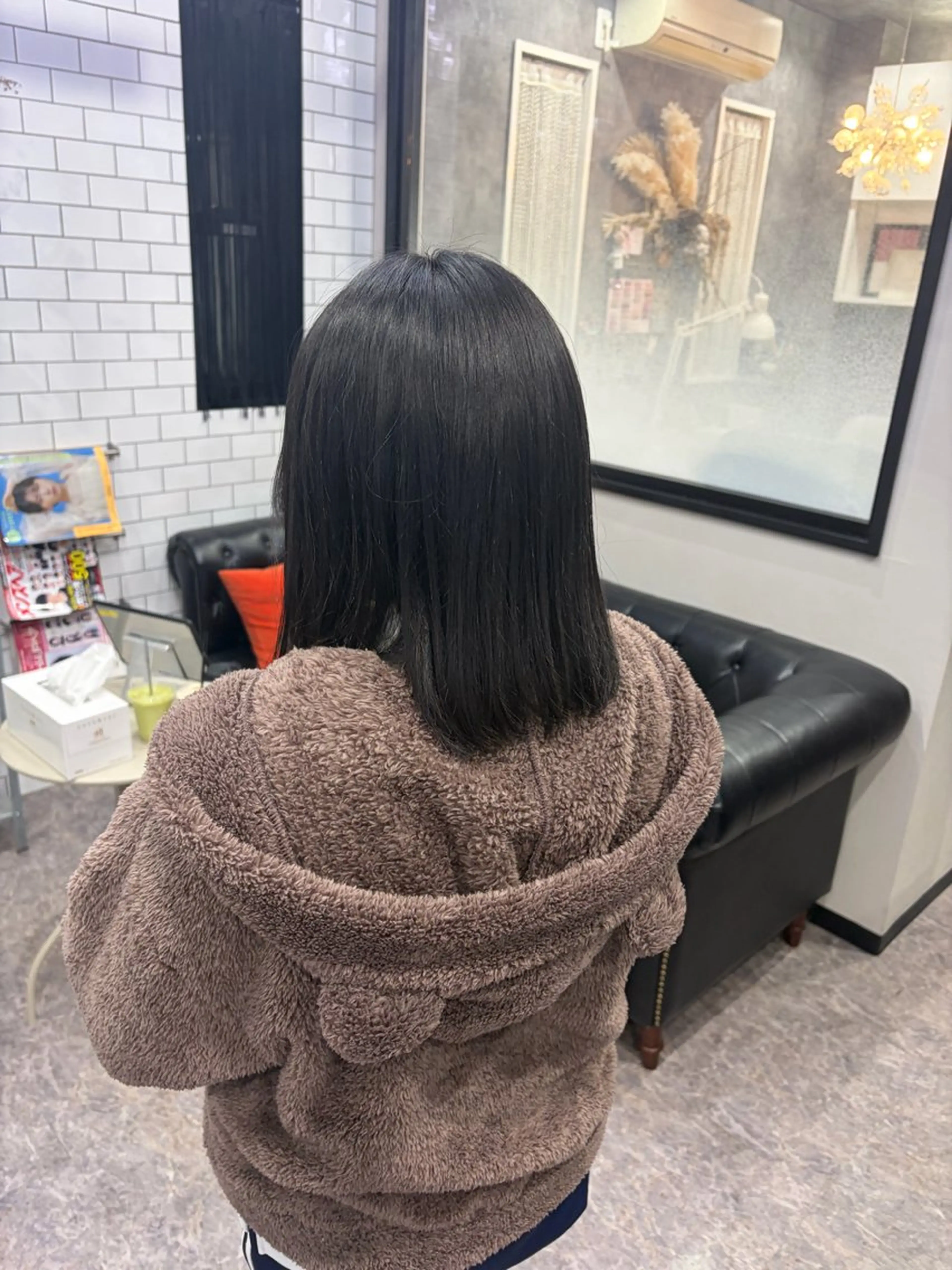 セミロング カット 友滝 真菜美のヘアスタイル