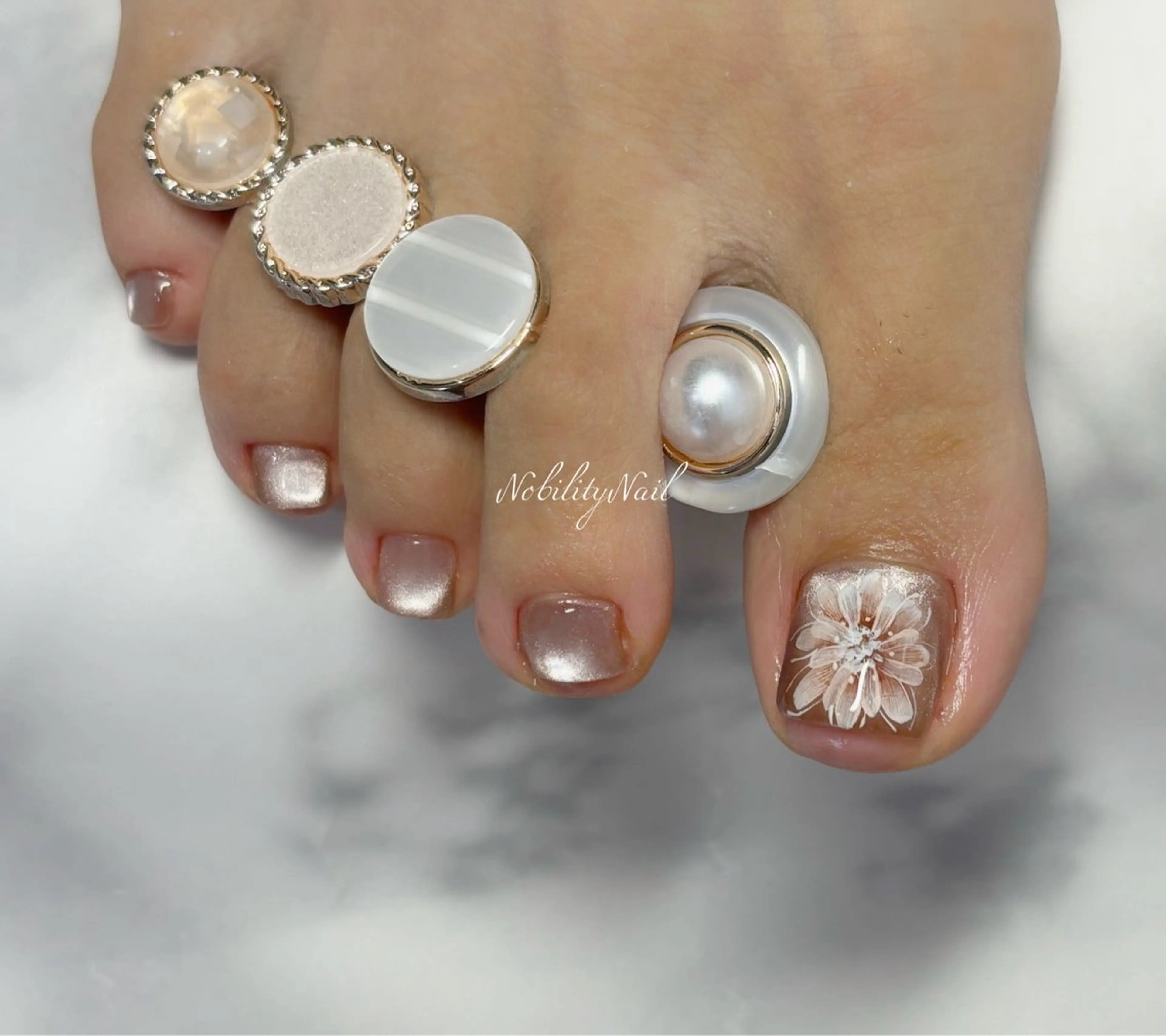 ネイル アートネイル フラワーネイル ジェルネイル マグネットネイル フットネイル ネイルサロンNobilityNail所属・風口 麻由子のネイルデザイン