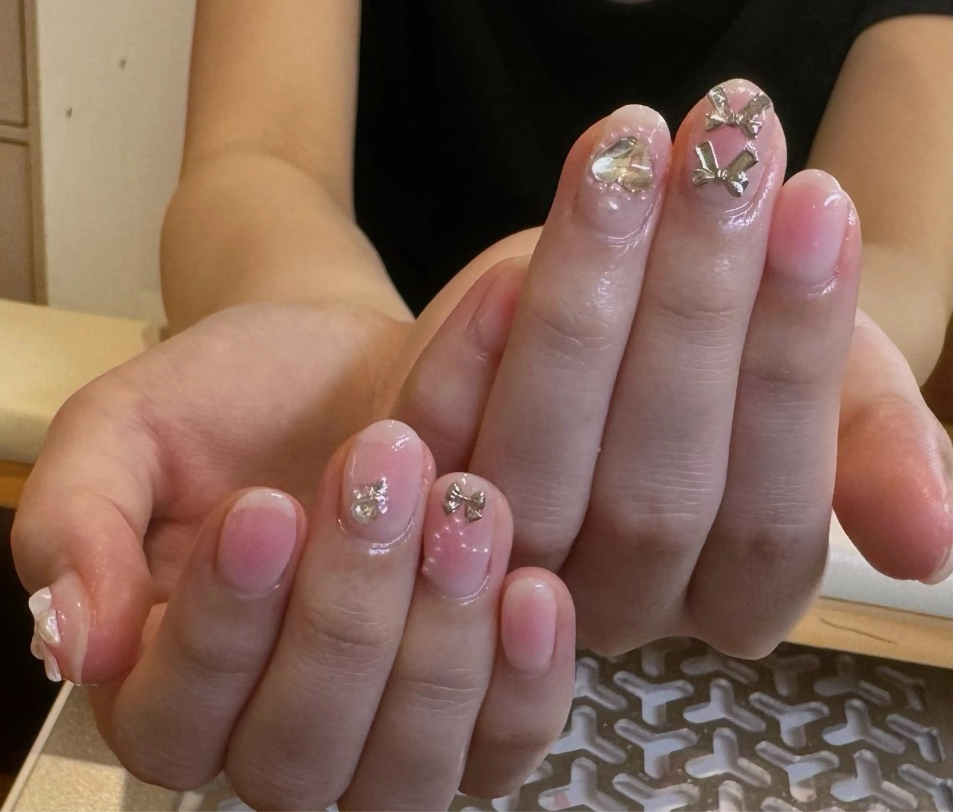 ネイル べっ甲ネイル ボルドー ブラウン マグネットネイル ニュアンスネイル ハンドネイル RinRin　nail所属・孔 ジンシェンのネイルデザイン