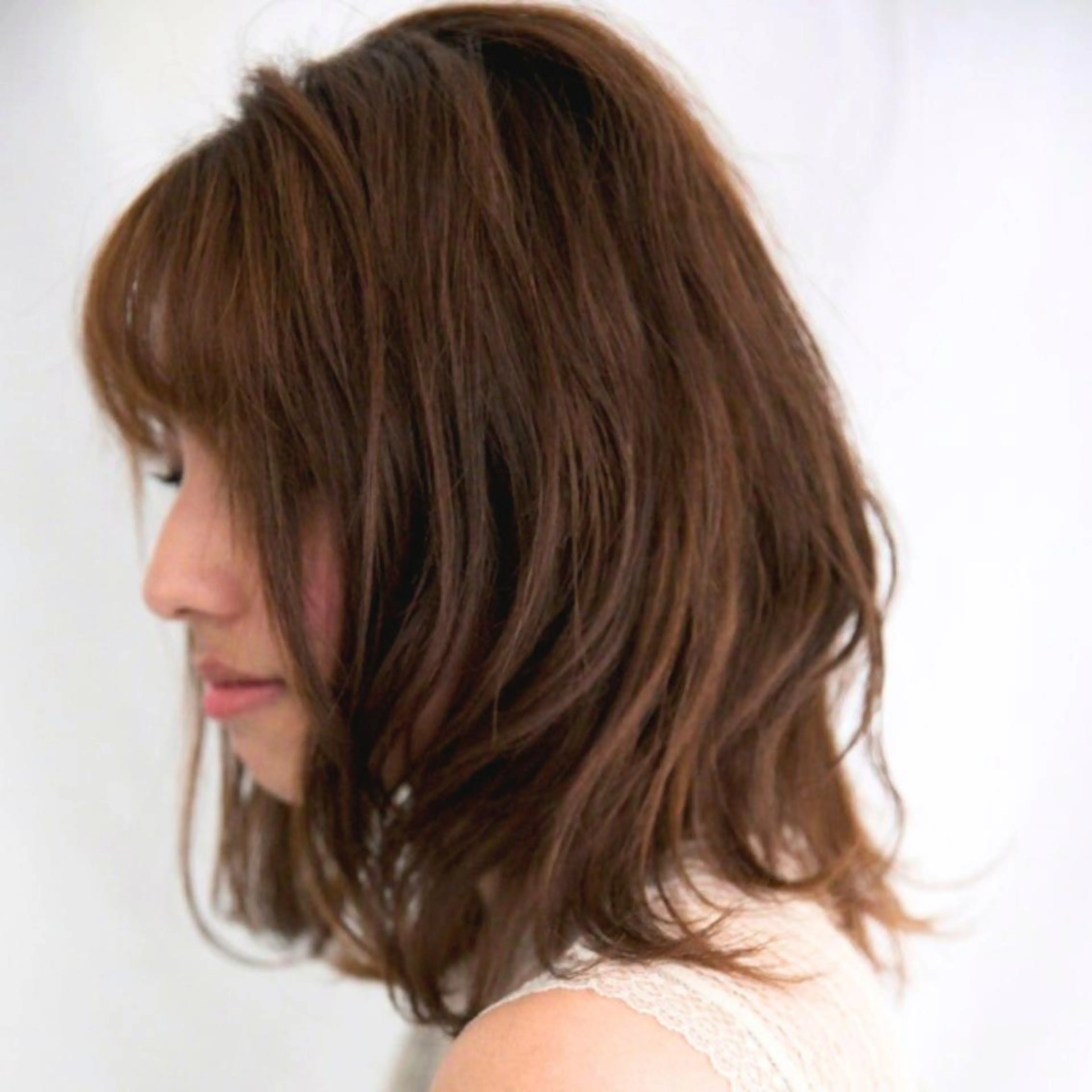 ミディアム くびれヘア レイヤーカット 似合わせカット 小顔カット カット ヘアカラー Endearing 銀座/レイヤーカットのヘアスタイル