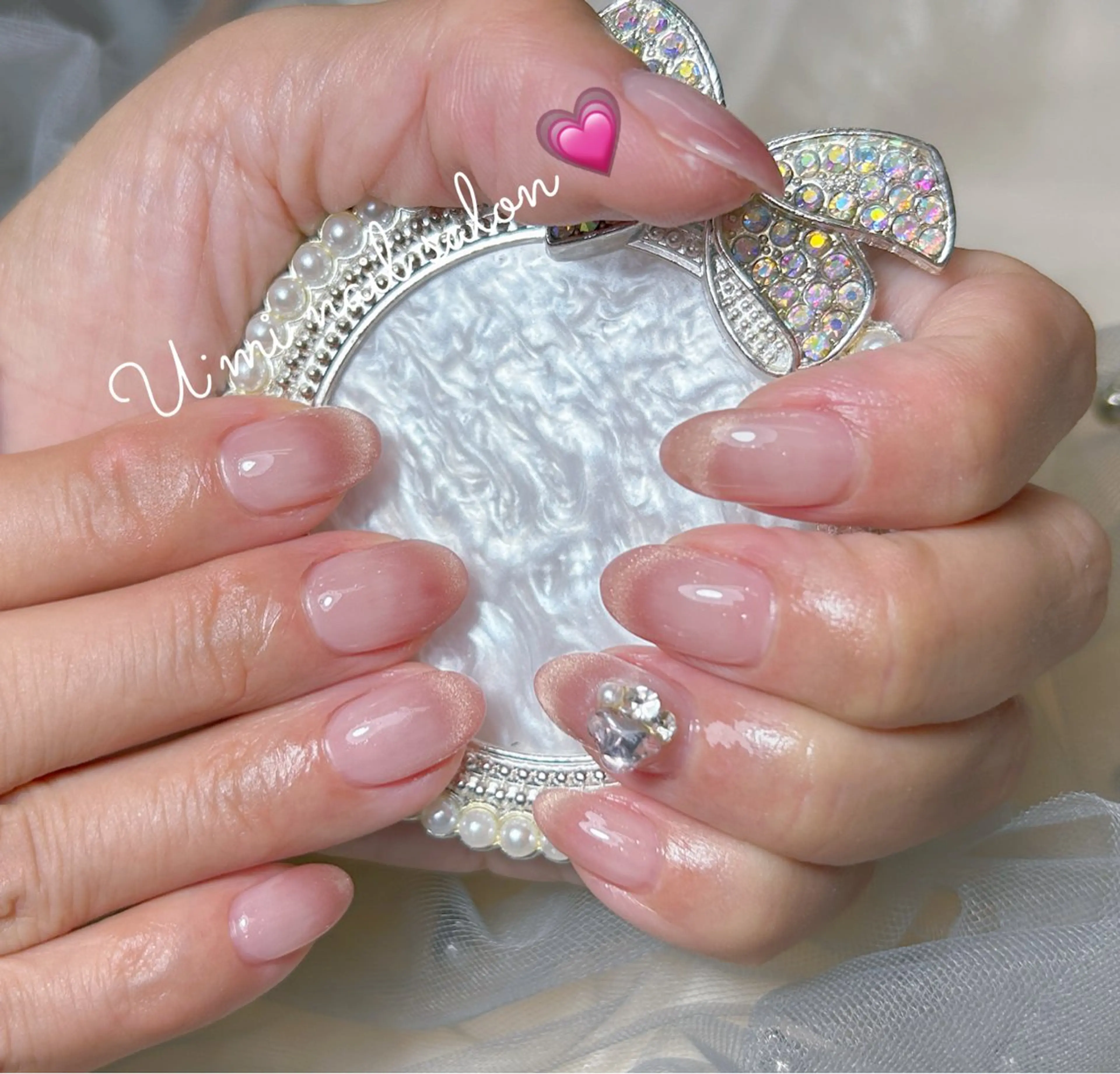 ネイル フレンチネイル マグネットネイル マグネットフレンチ ハンドネイル U·Mi nail salon所属・U·Mi 上野御徒町容のネイルデザイン