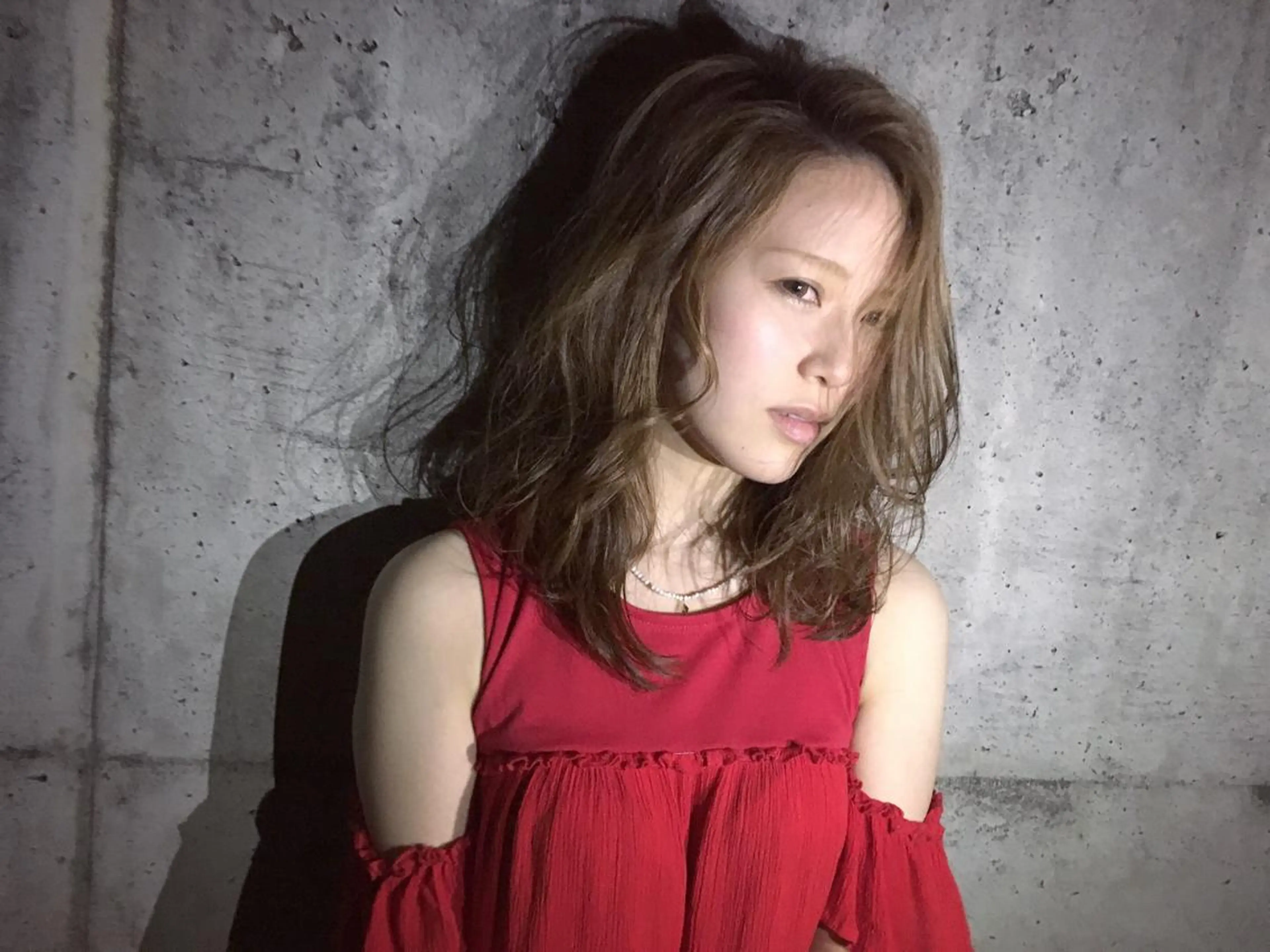 セミロング カラー graxi'    グラシー所属・ブリーチ/ハイトーン SERINAのヘアスタイル