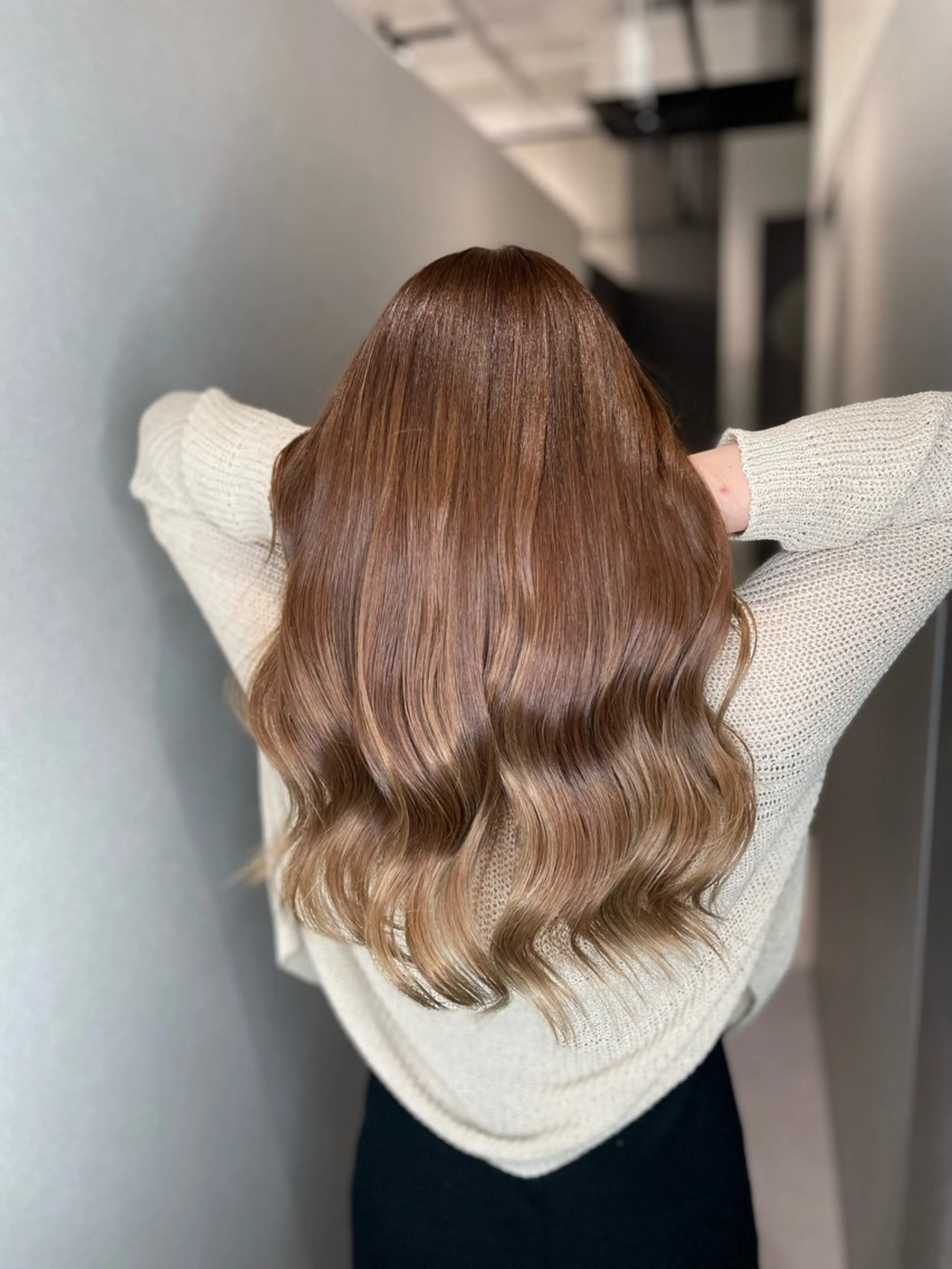 セミロング カラー ブリーチ 透明感カラー デート BOOTH share saron所属・今井 勝也のヘアスタイル