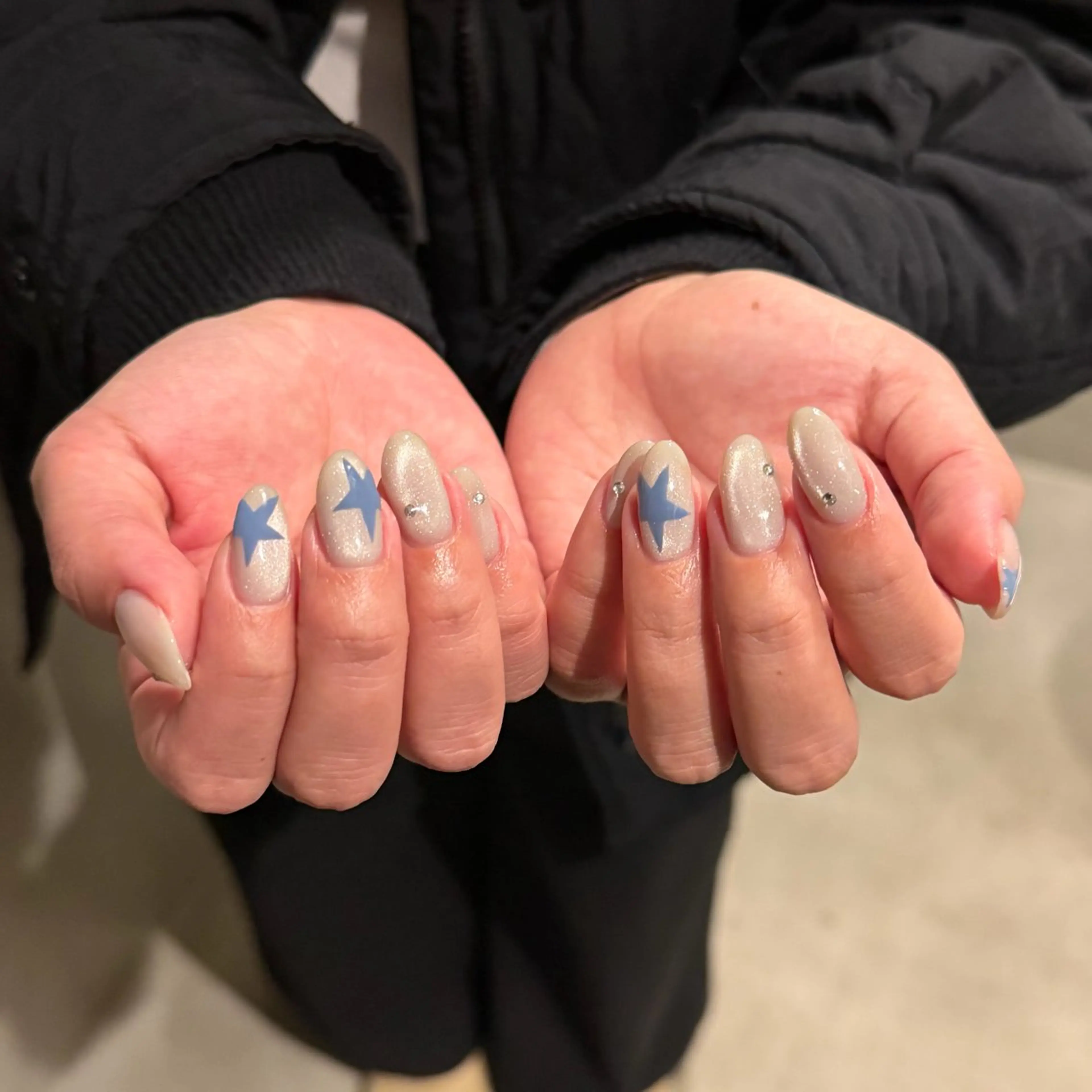 ネイル ハンドネイル 𝐫𝐚𝐢 𝐧𝐚𝐢𝐥の眉毛・アイブロウイメージ