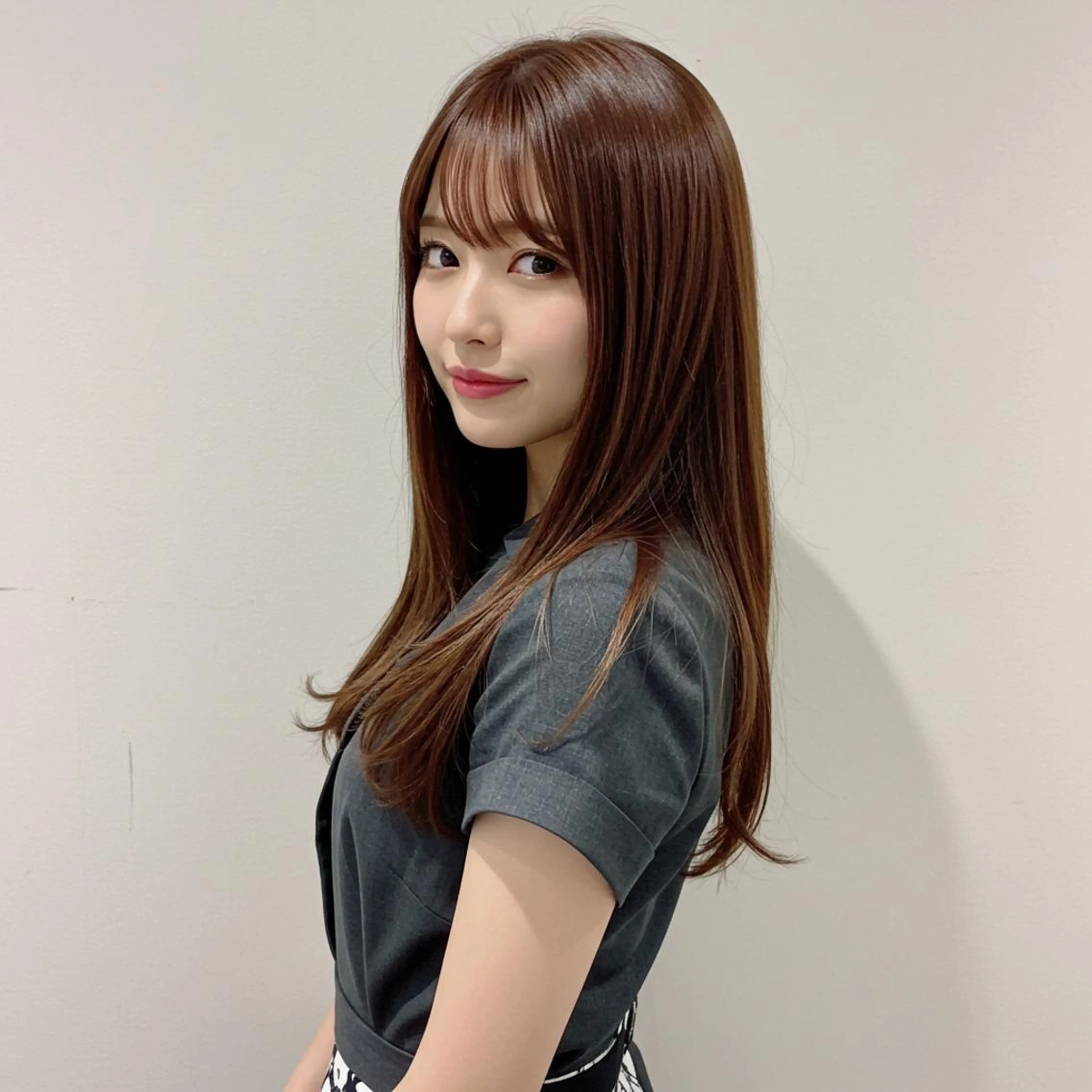 セミロング カラー mizu kiのヘアスタイル