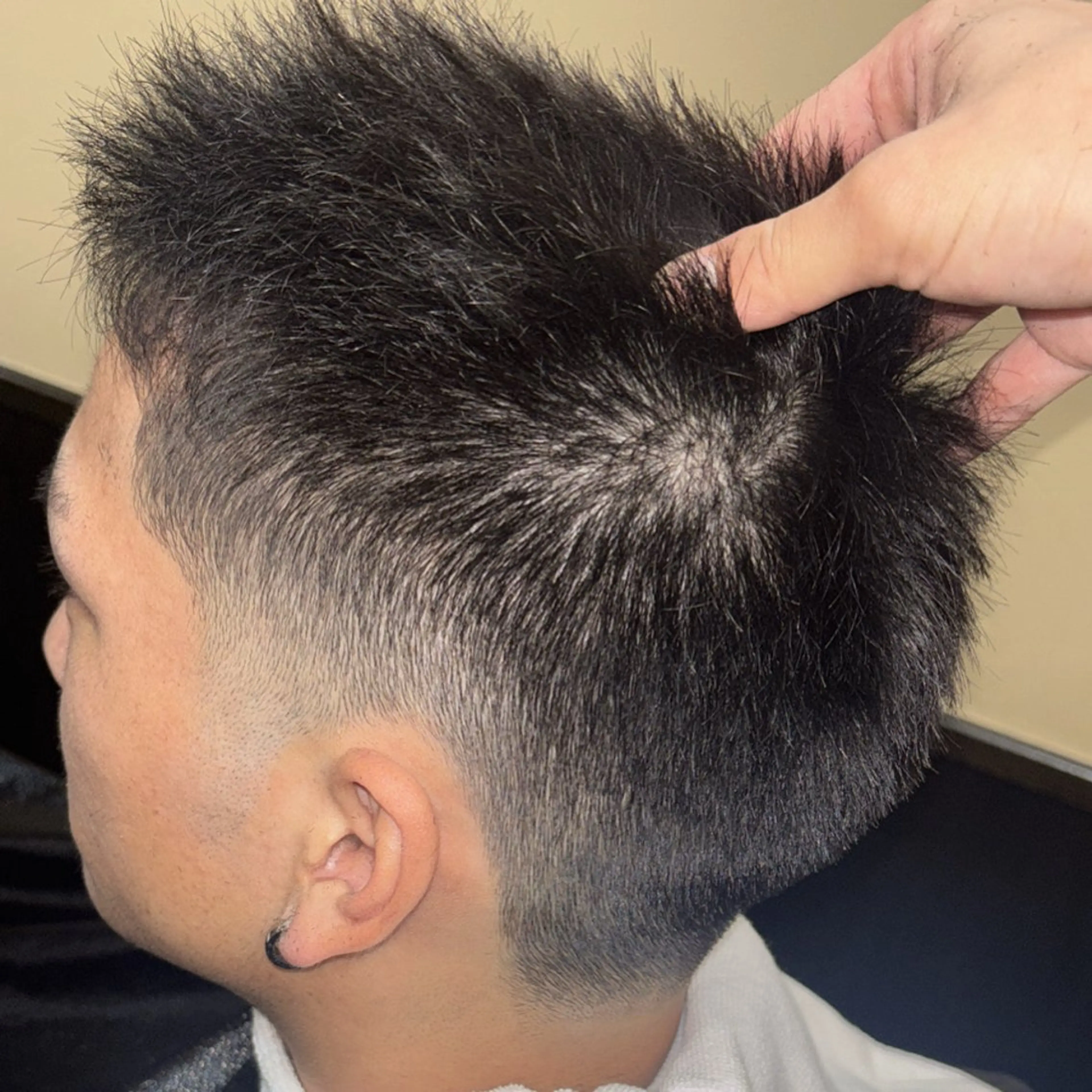 メンズ フェードカット スキンフェード 與那嶺 瑞利のヘアスタイル