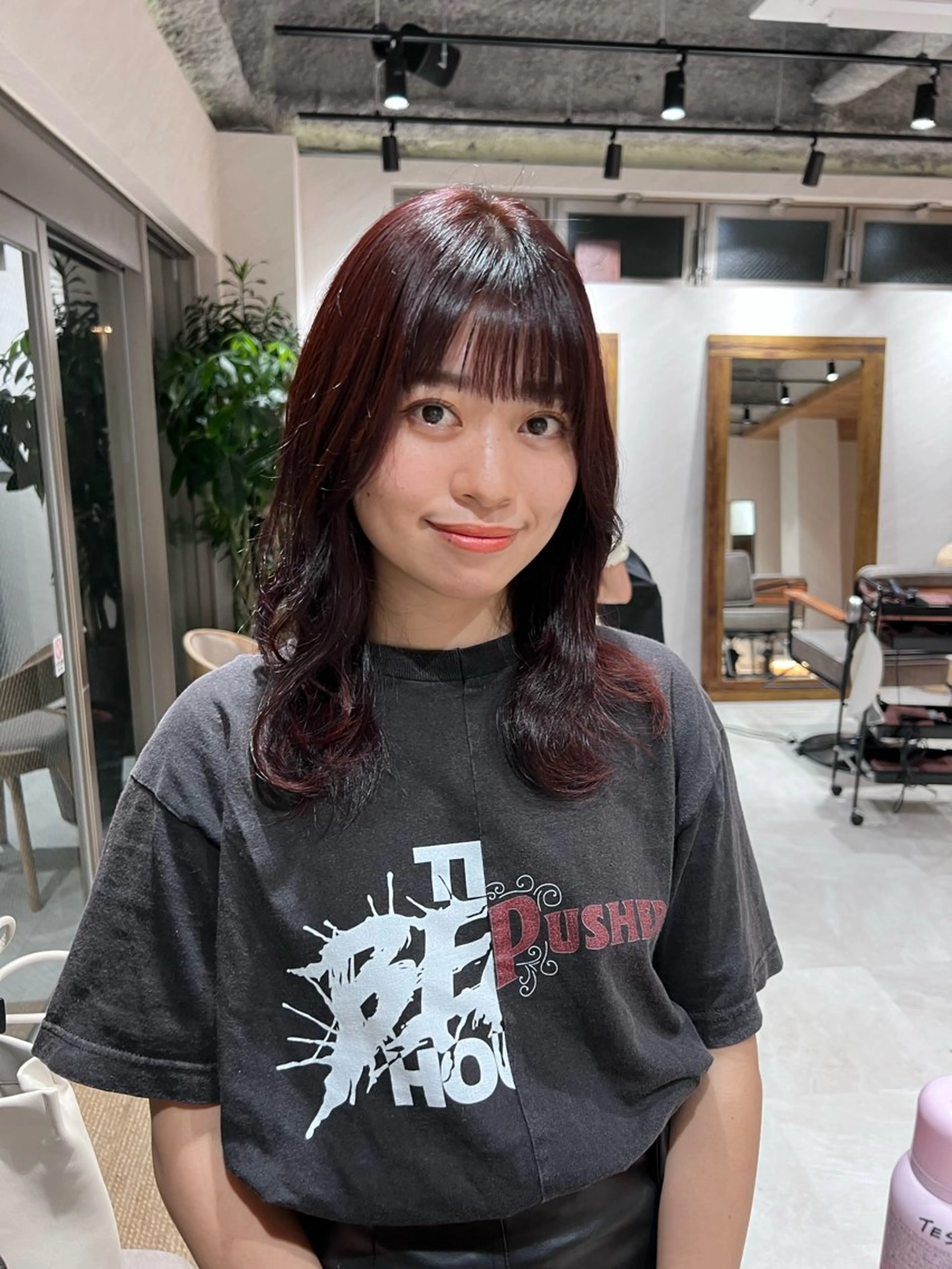 ミディアム カラー ブリーチ ブリーチなしカラー ピンクカラー カット ヘアカラー トリートメント ヘアセット 🌟小顔カット🌟 レイヤーカットボブのヘアスタイル