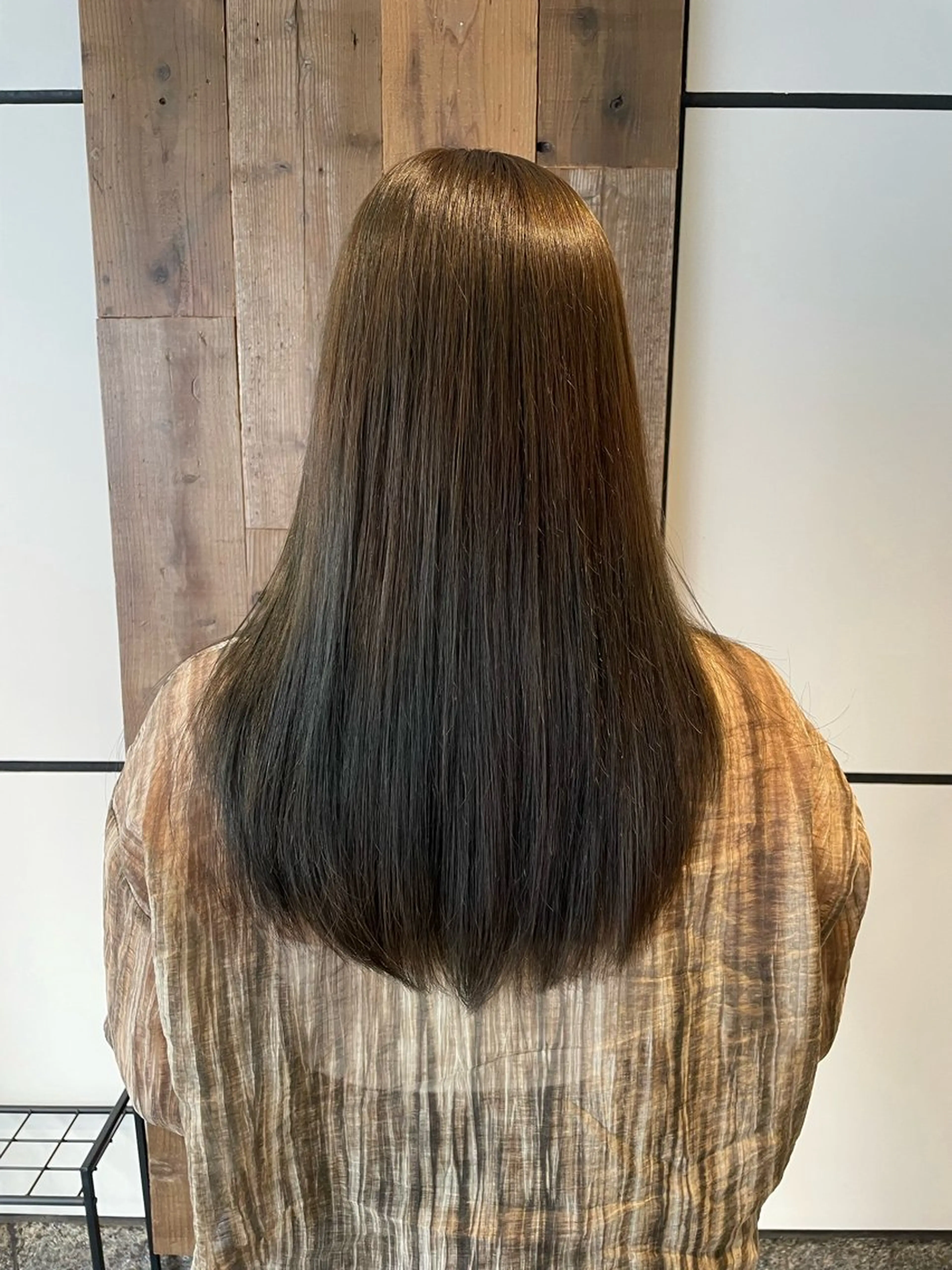 セミロング カラー 透明感カラー グレージュ オリーブグレージュ オリーブグレー ヘアカラー トリートメント 渋谷 留菜のヘアスタイル
