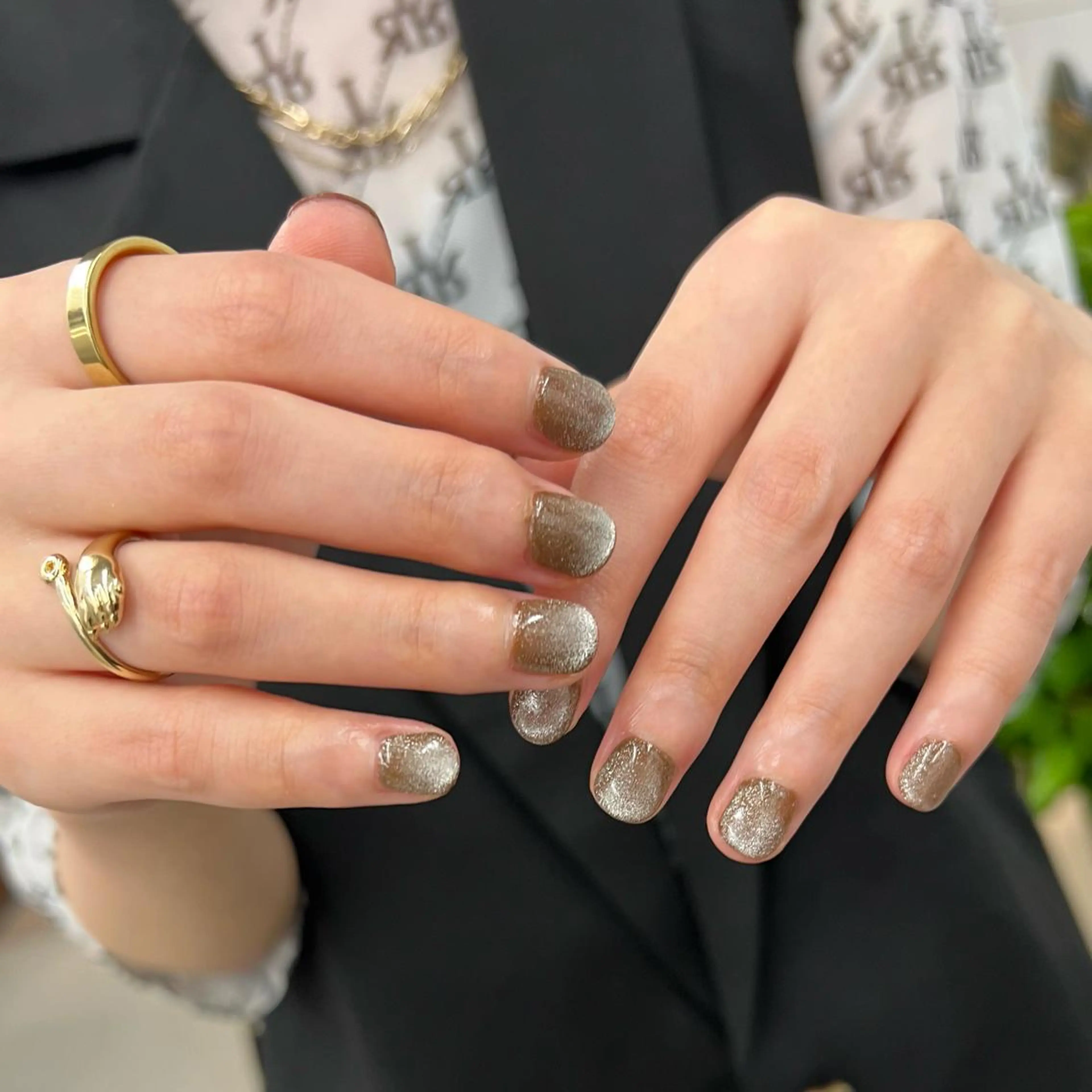 ネイル ブラウン マグネットネイル ハンドネイル Nico所属・Nico🌛 Karenのネイルデザイン