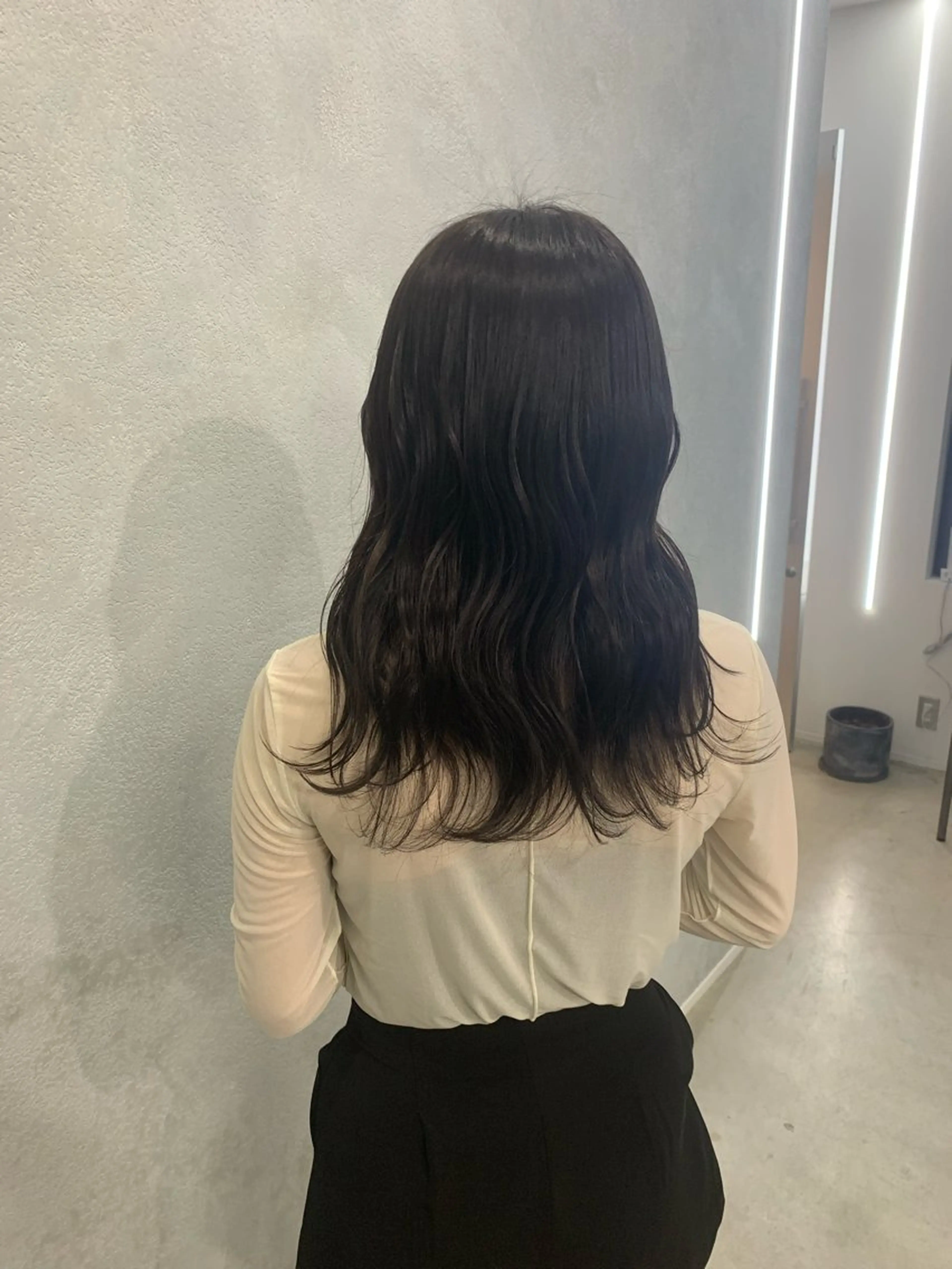 セミロング カラー kanon hair所属・新木 愛花のヘアスタイル