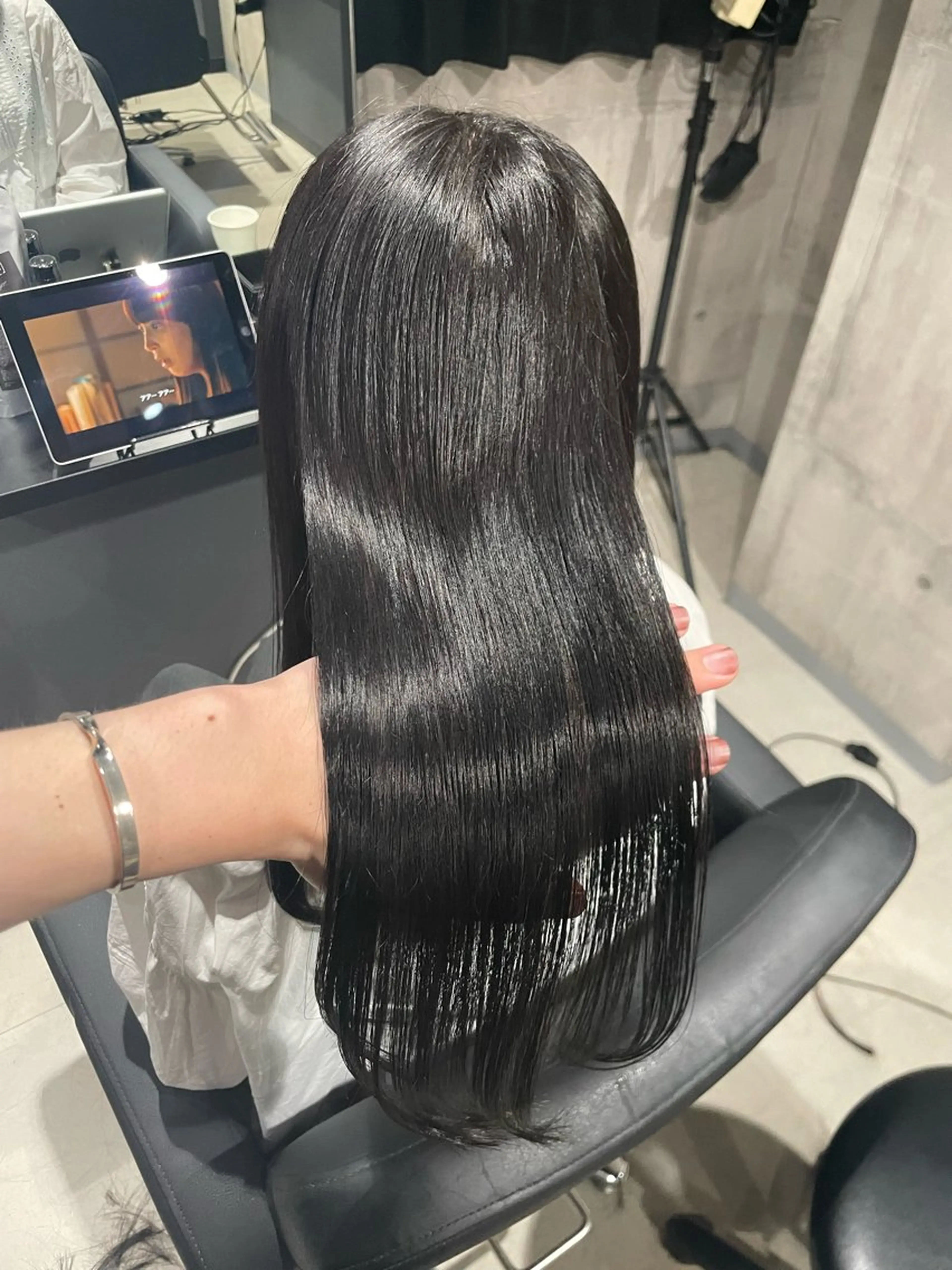 ロング カラー アッシュ アッシュグレー カット ヘアカラー トリートメント 髪質改善/美髪カラー Hiroakiのヘアスタイル