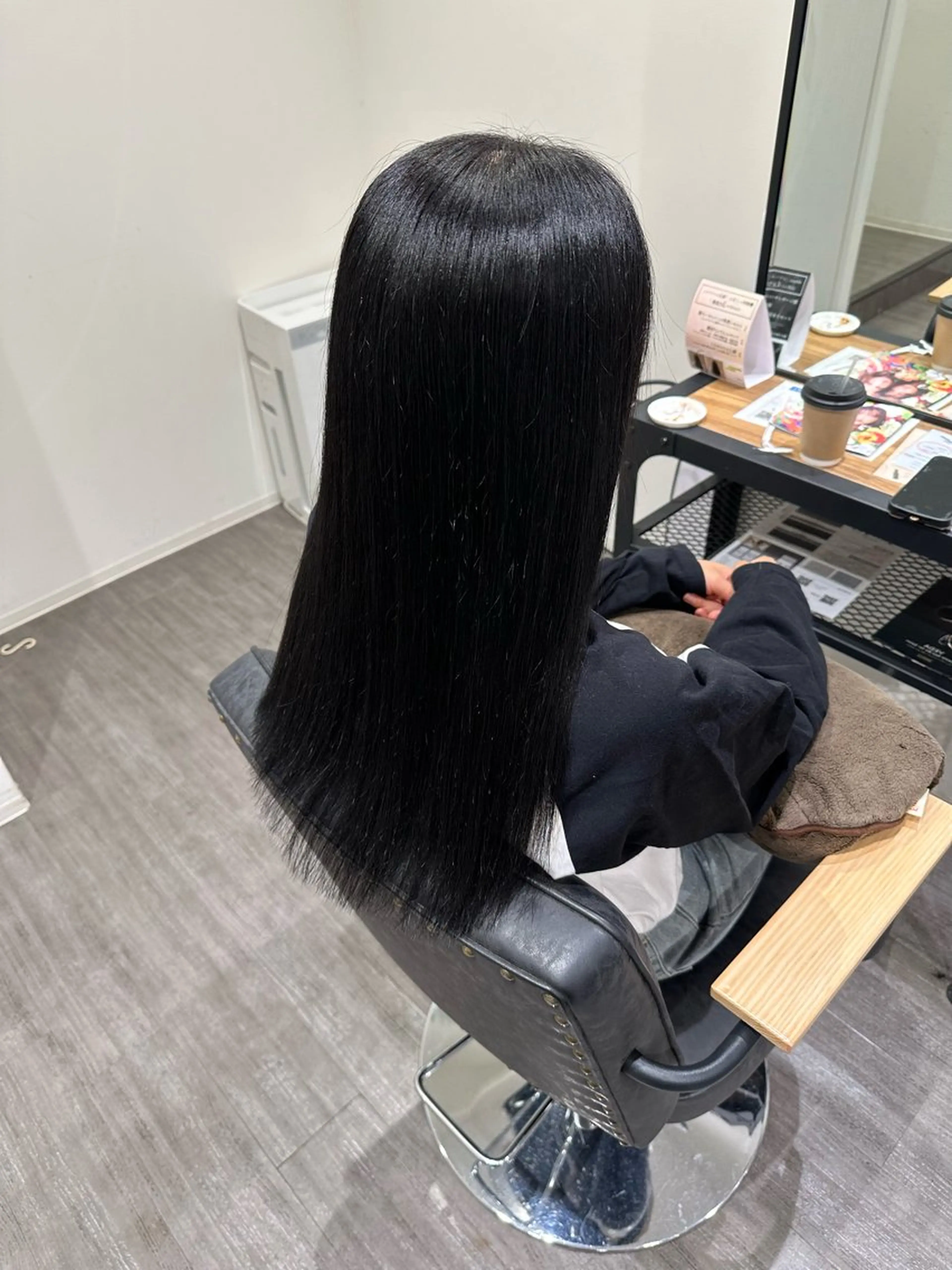 セミロング カラー 黒髪 ブルーカラー ブルーブラック カット ヘアカラー トリートメント 艶髪レイヤー上田 紗也🇰🇷💗のヘアスタイル