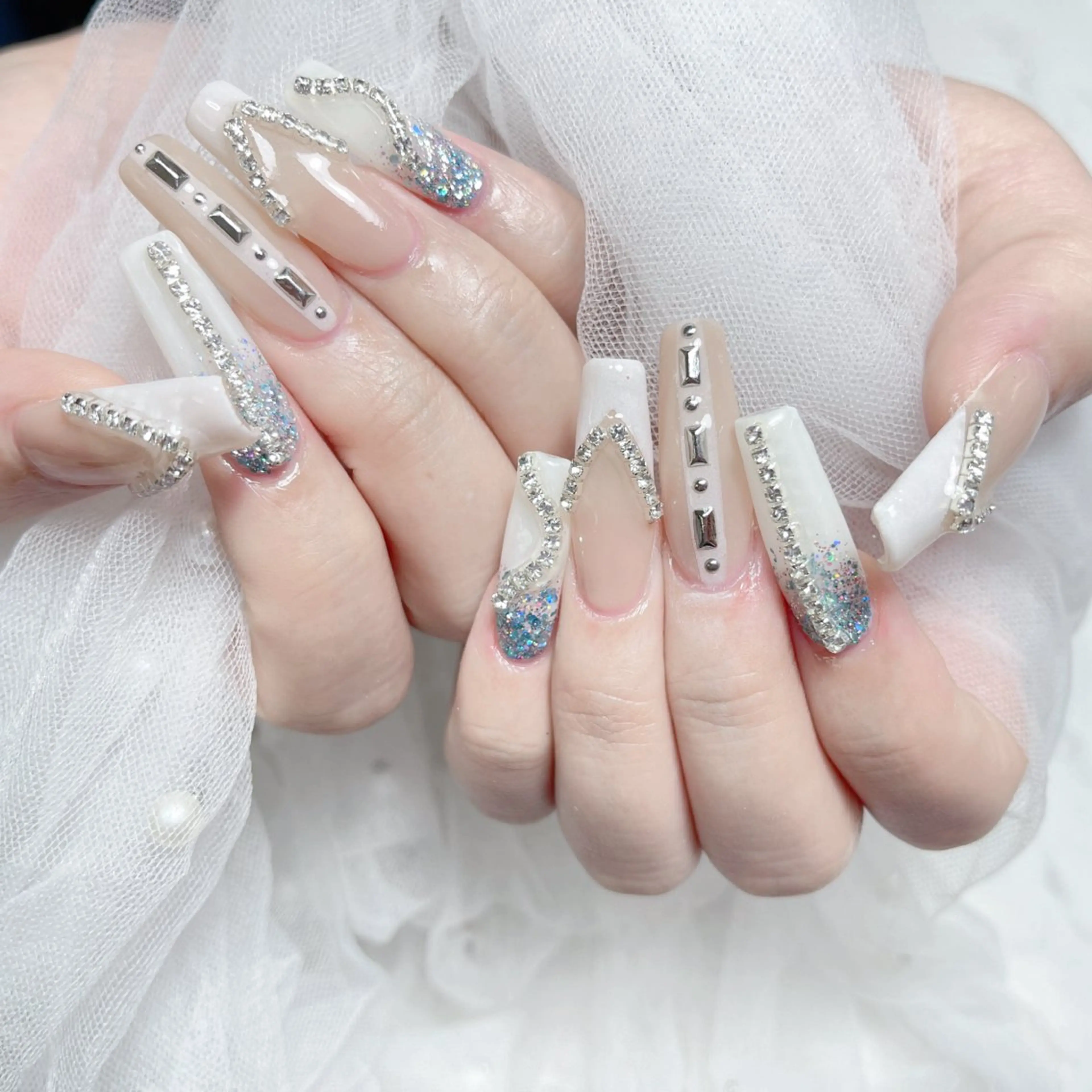 ネイル ハンドネイル 🎀ネイルサロン エクラYUI🎀のネイルデザイン