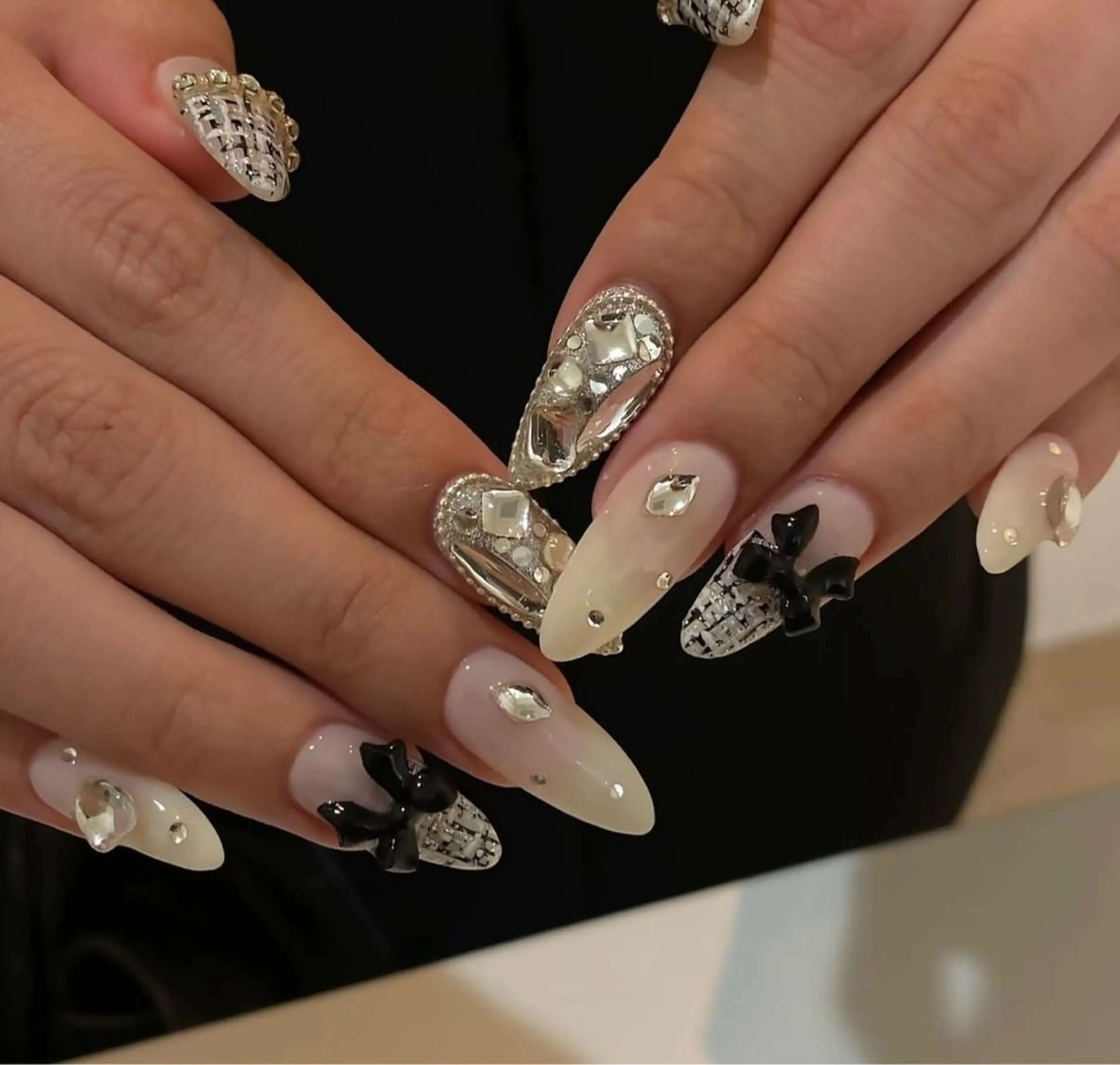 ネイル 韓国ネイル ニュアンスネイル シンプルネイル ワンホンネイル Nihonthy Nail 新宿所属・Nihonthy Nail 新宿のネイルデザイン