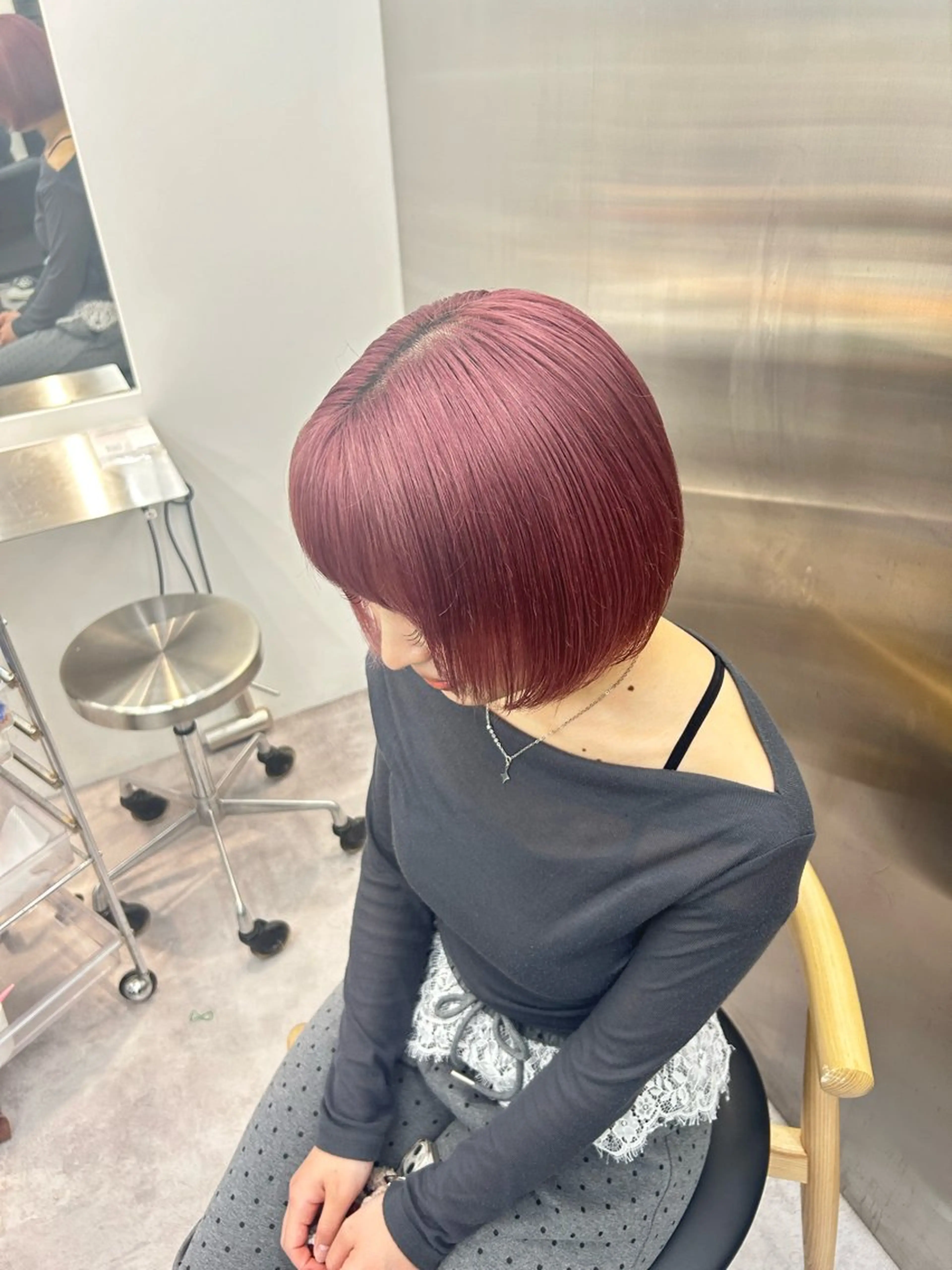 《派手すぎないカラーオススメ❗️》カット＋ワンカラーの写真