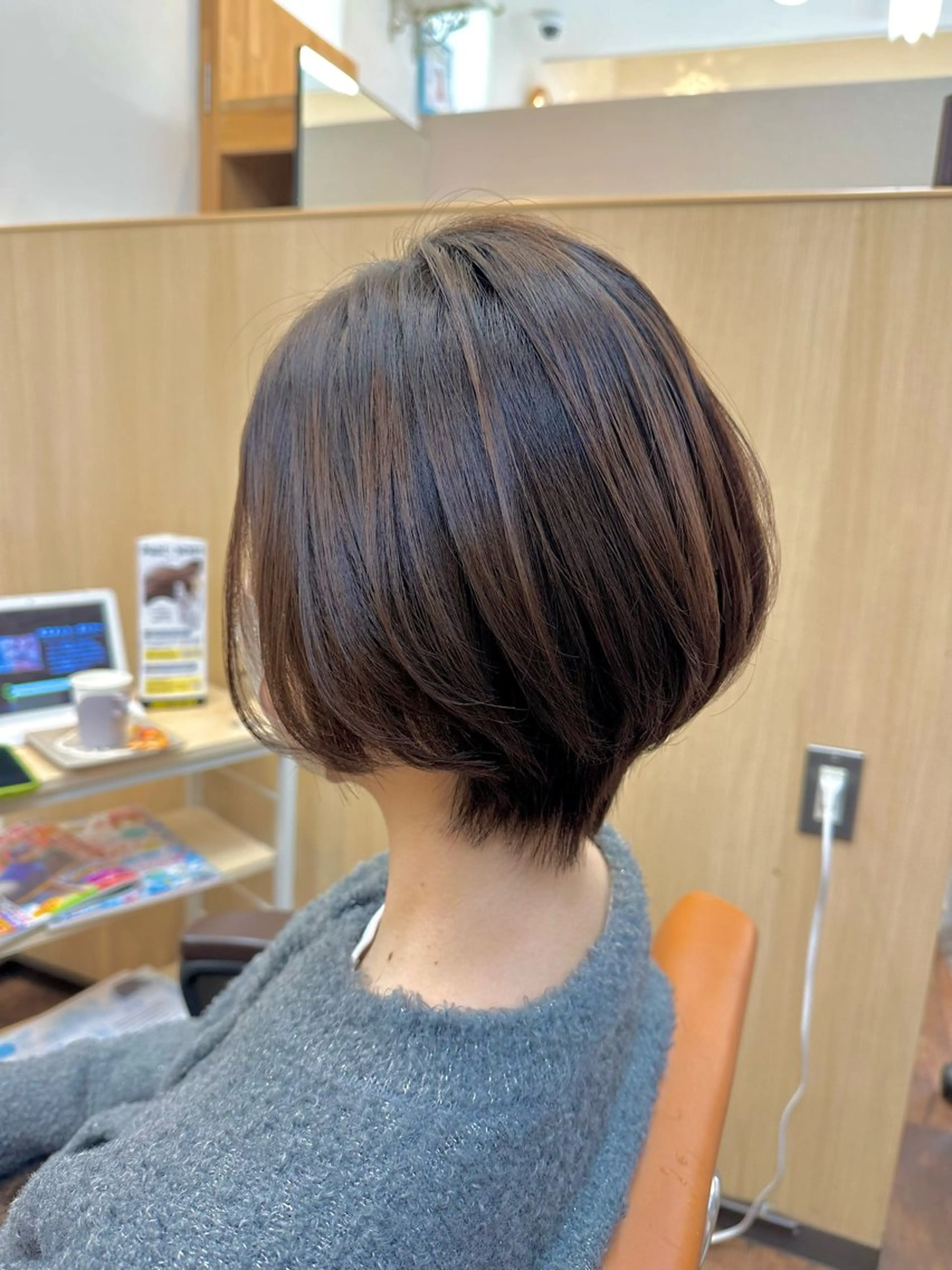 ショート カラー 猪瀬 紗耶佳のヘアスタイル