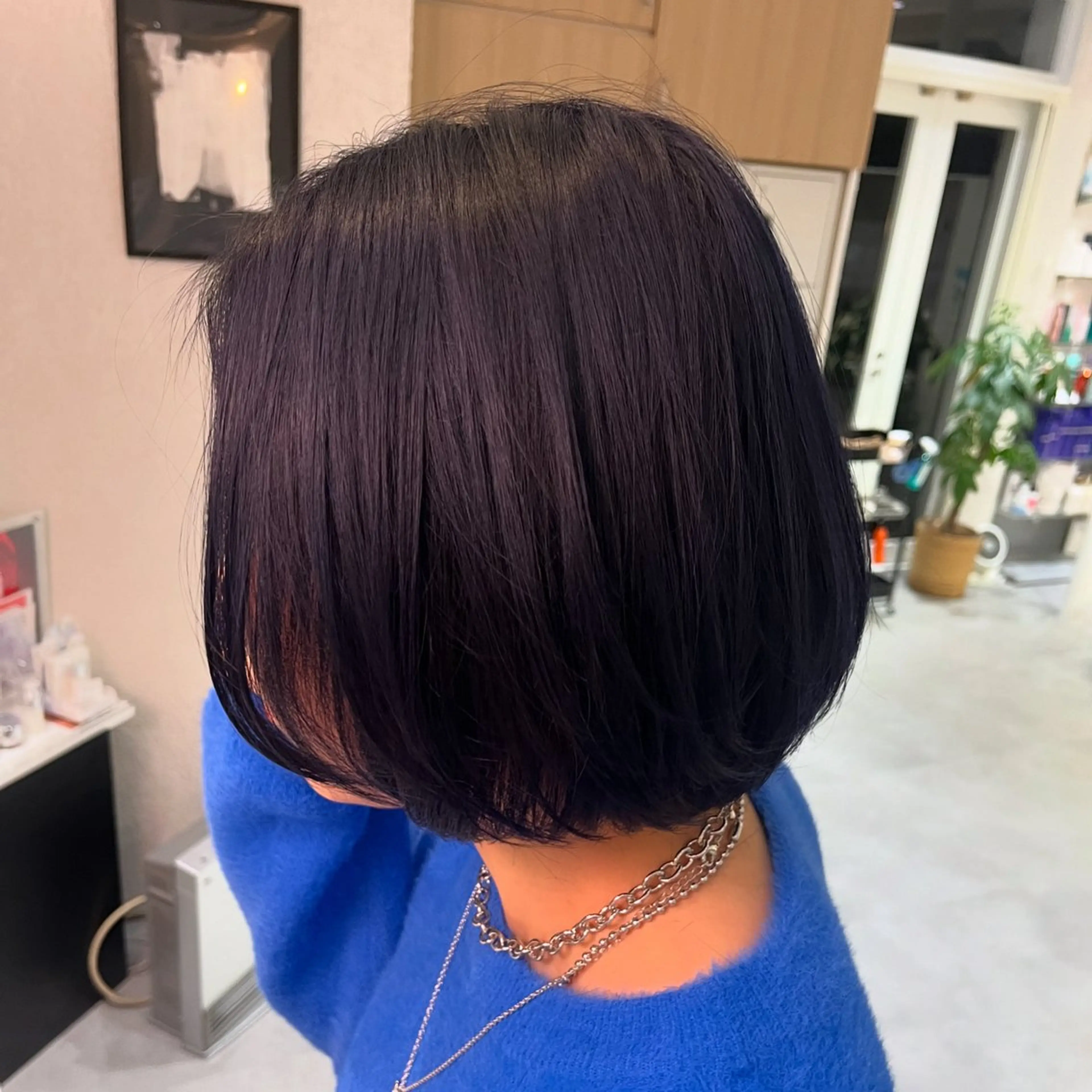 ミディアム カラー ブリーチ ブルーカラー ネイビーカラー PUREE  de FLEURS所属・本田 茜のヘアスタイル