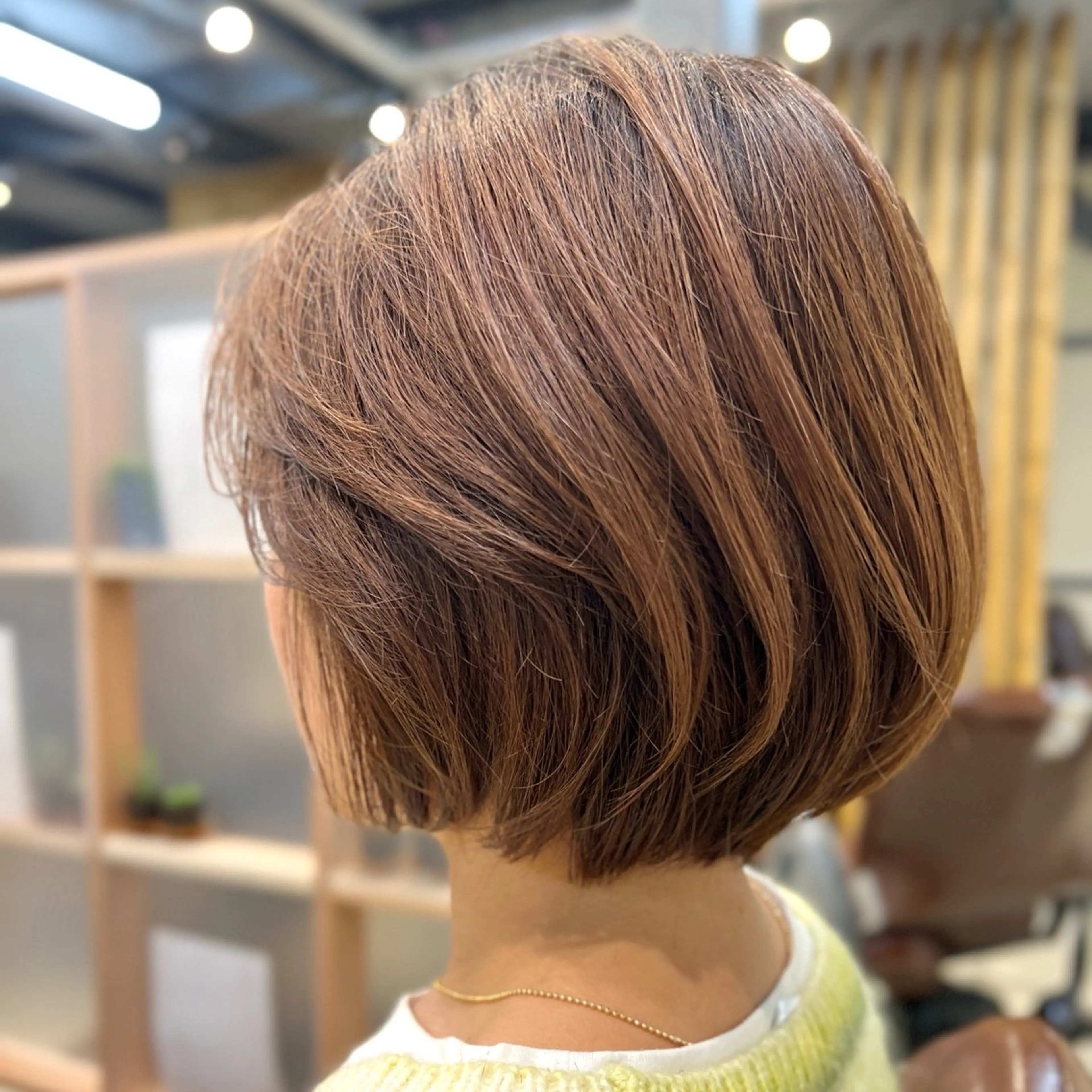 ショート カラー 梅本 淑人のヘアスタイル