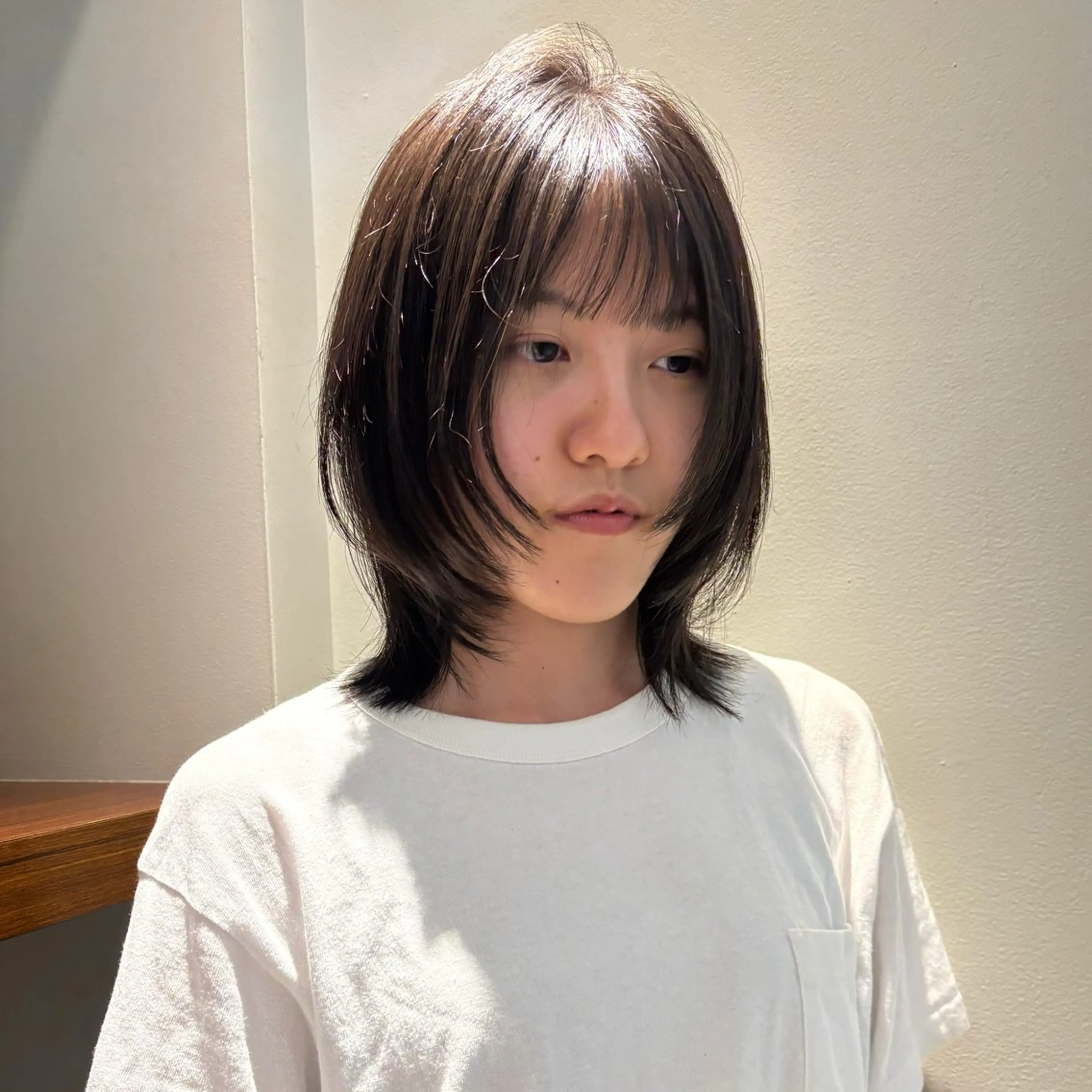 ミディアム レイヤーカット グレージュ🐰透明感 カラー🫧akihoのヘアスタイル