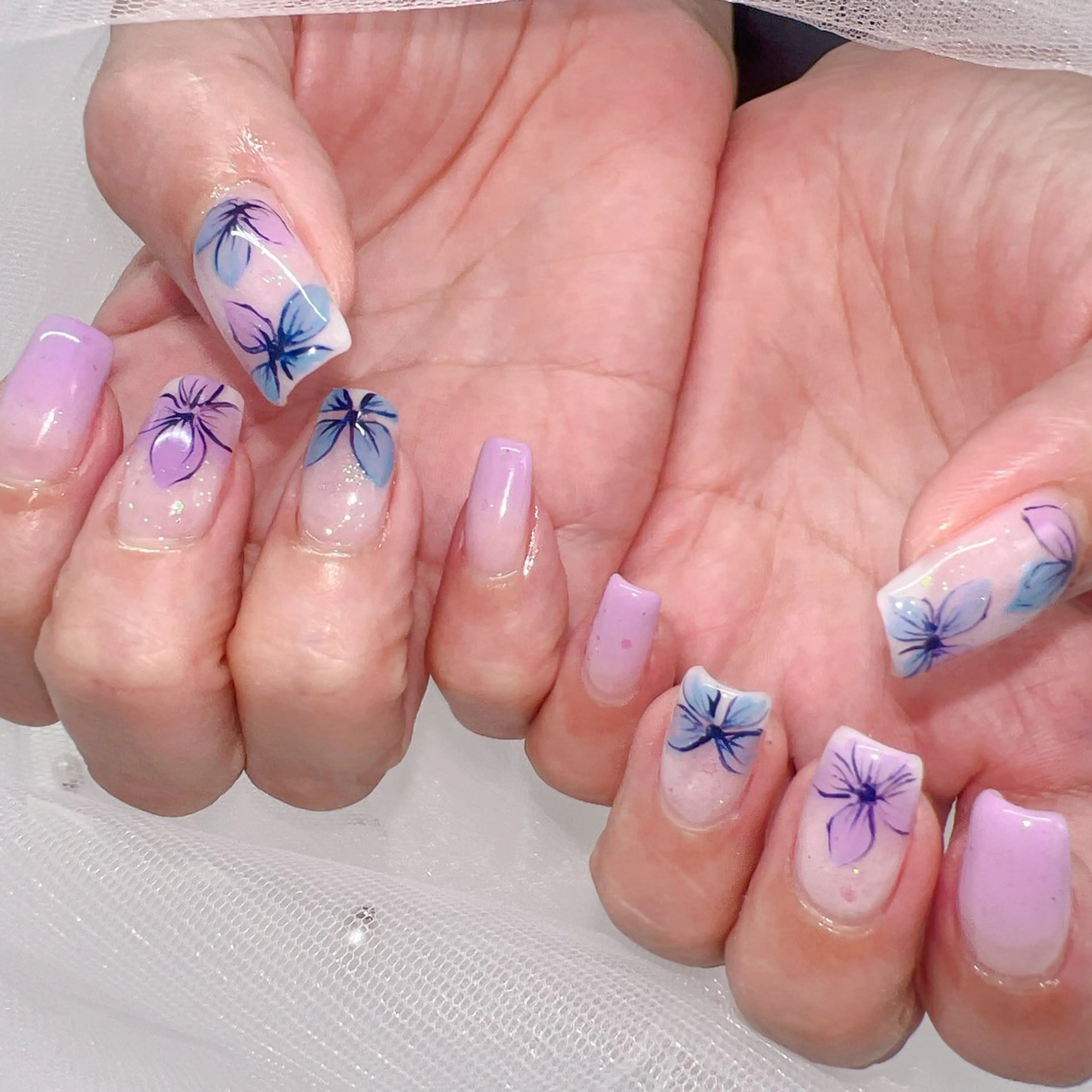 ネイル Emi lyのネイルデザイン