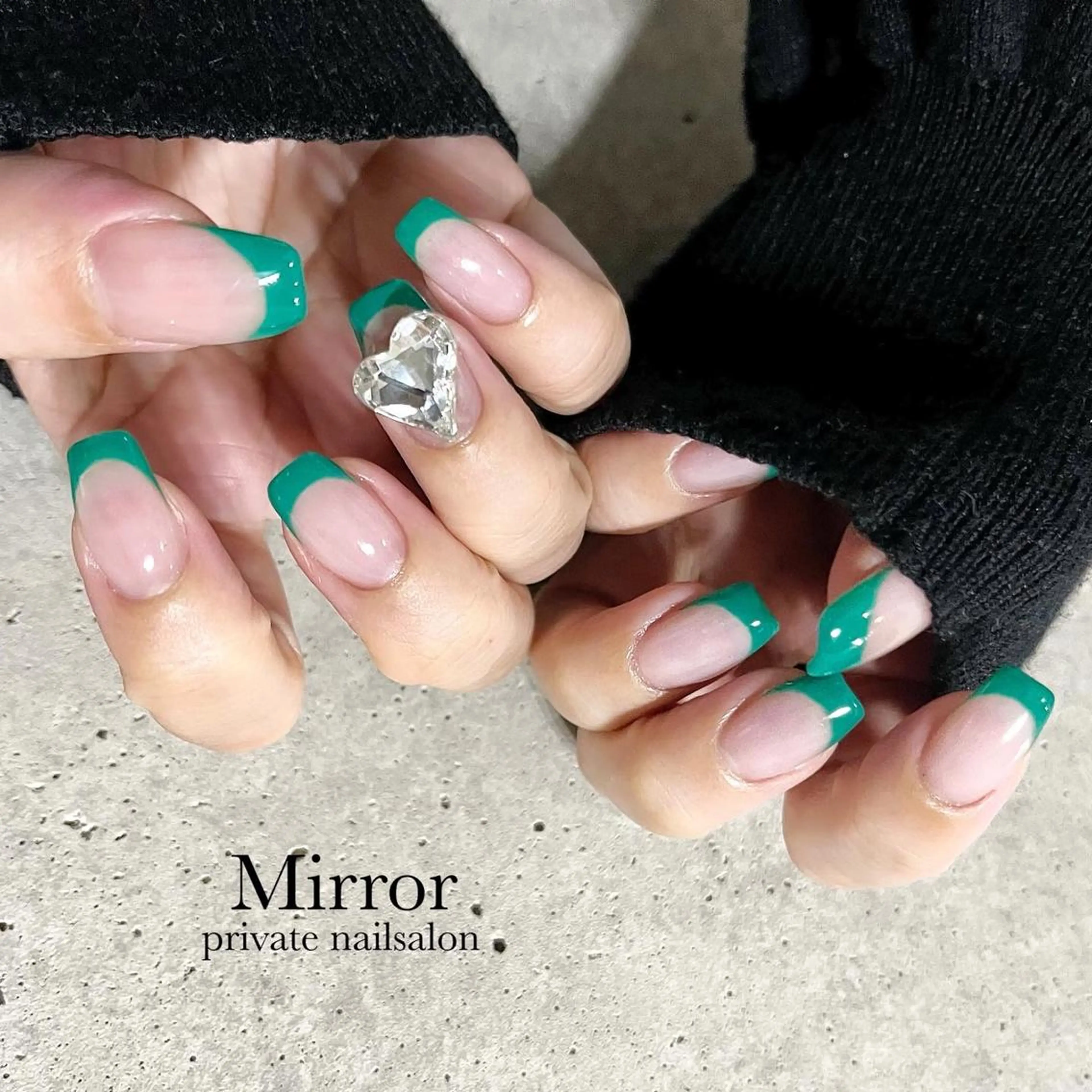 ネイル フレンチネイル ハンドネイル nailsalon Mirrorのネイルデザイン