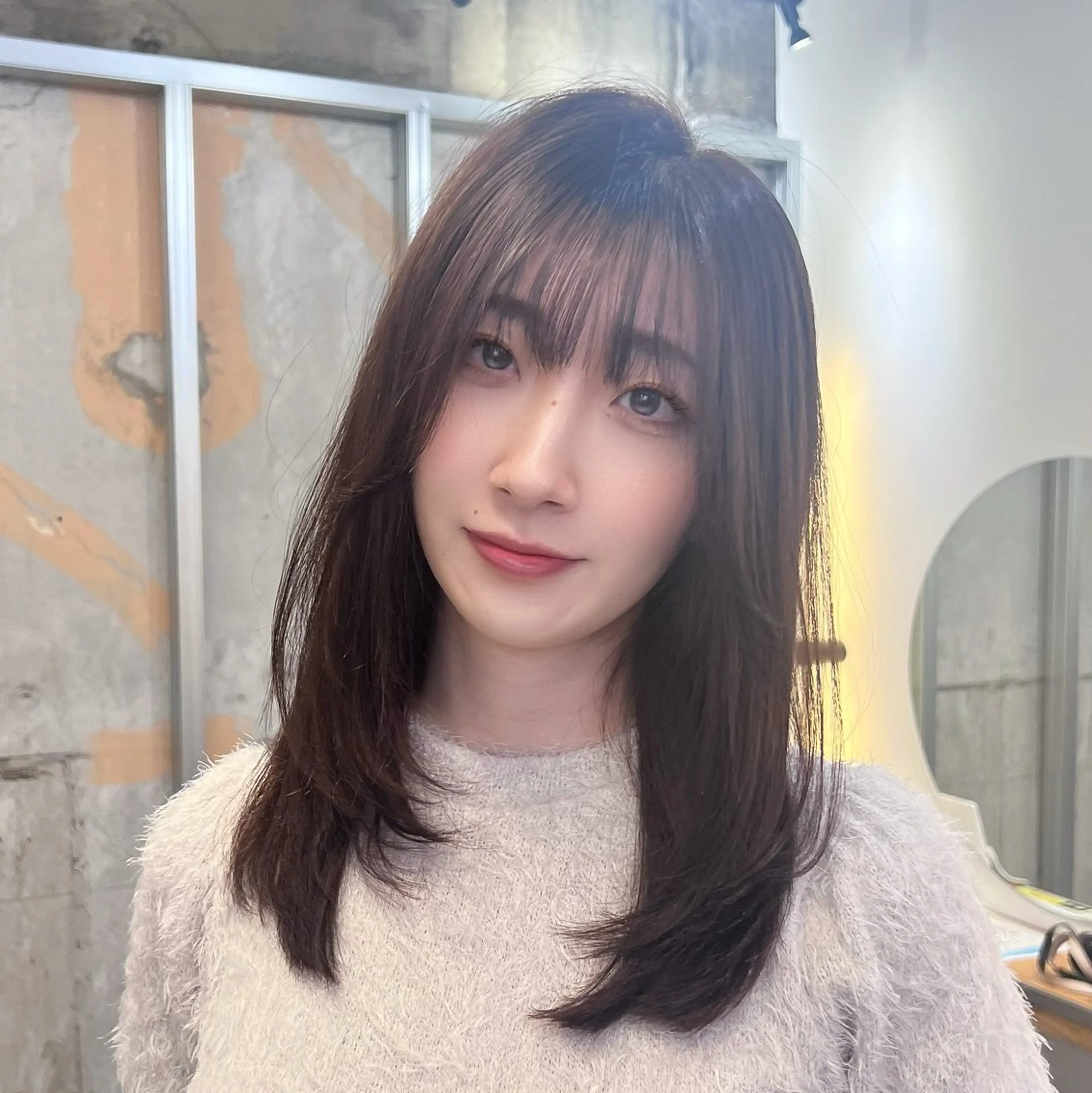 ロング カラー パーマ ベージュカラー 黒髪 ブルーカラー ブルーブラック ブラウンカラー カット ヘアカラー 縮毛矯正 トリートメント ブリーチなし/ ベージュ/akiraのヘアスタイル