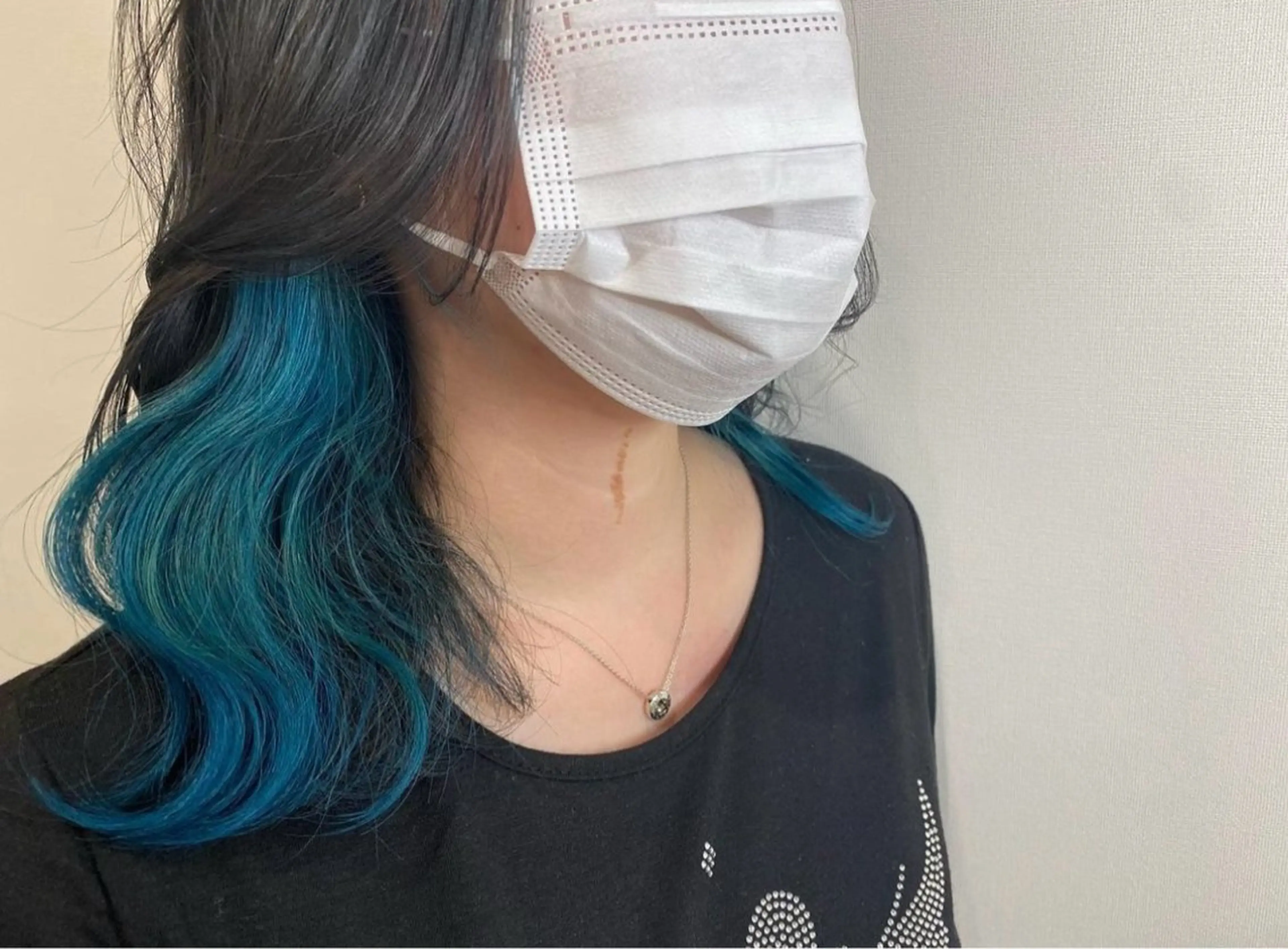 カラー 林 美月のヘアスタイル