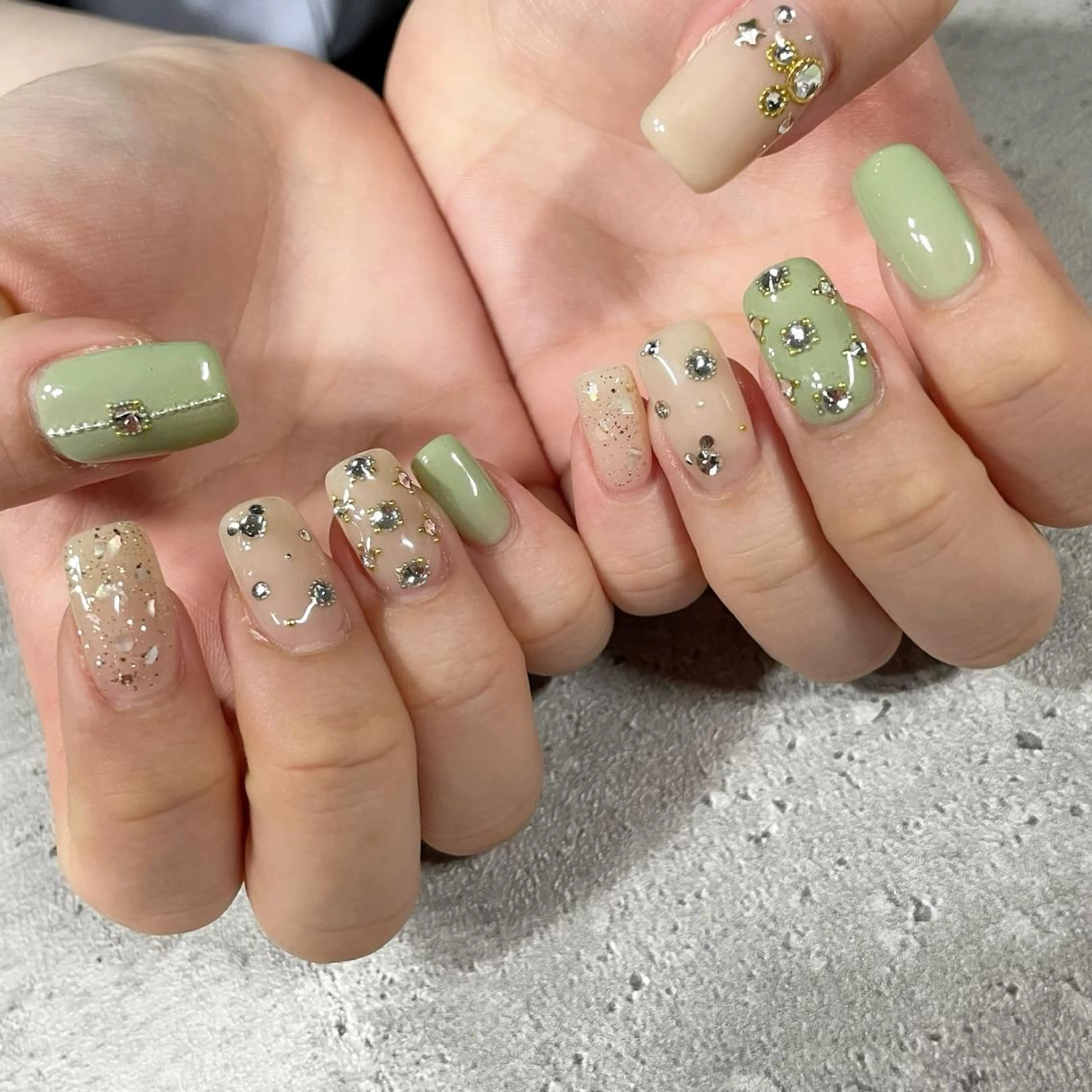 ネイル ジェルネイル 東 千夏のネイルデザイン