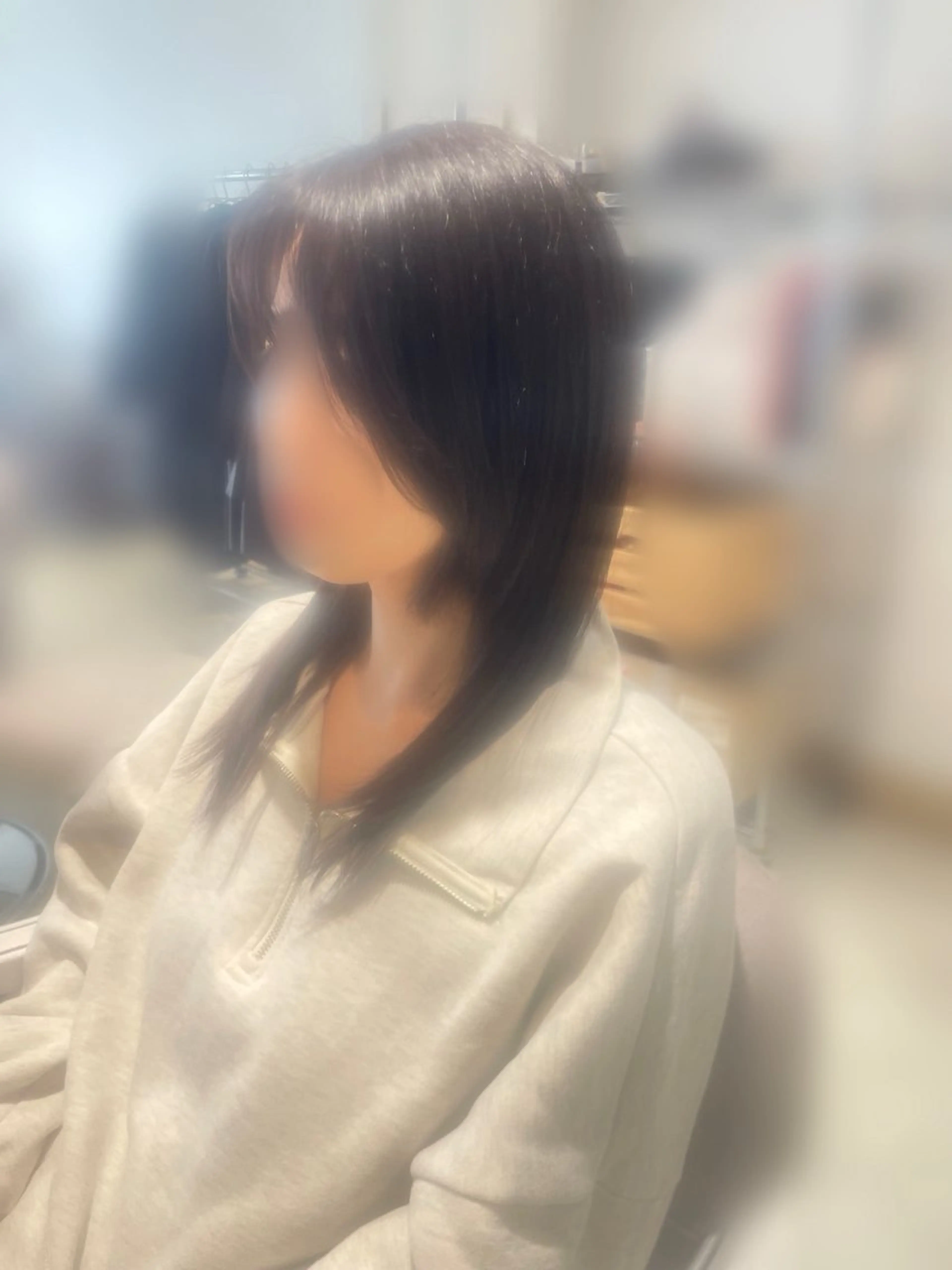 ミディアム カラー レイヤーカット 酒井 陽向のヘアスタイル