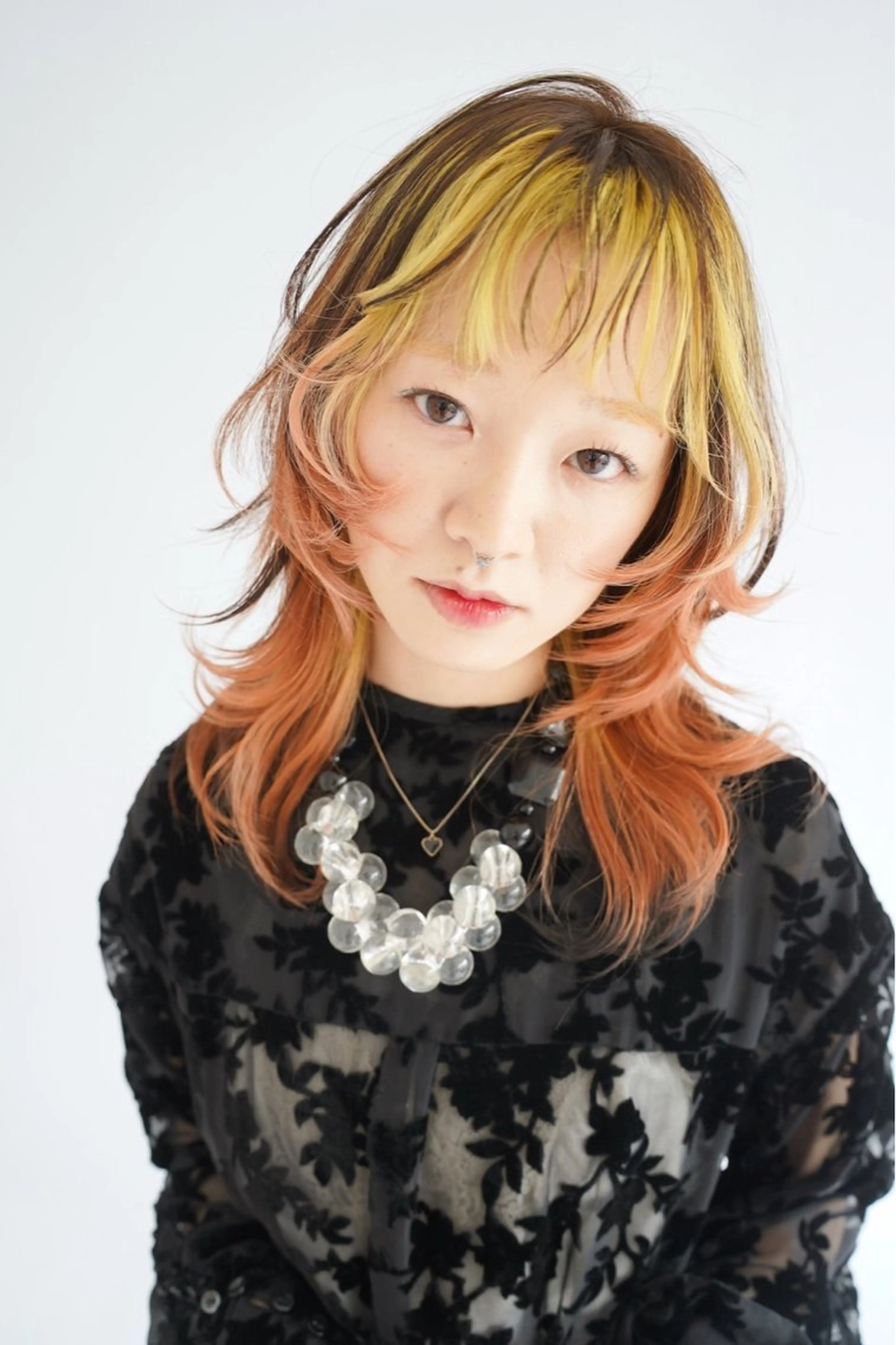 セミロング カット ヘアカラー 🤎指名No.1ハイ トーン🤎日向花🤎のヘアスタイル