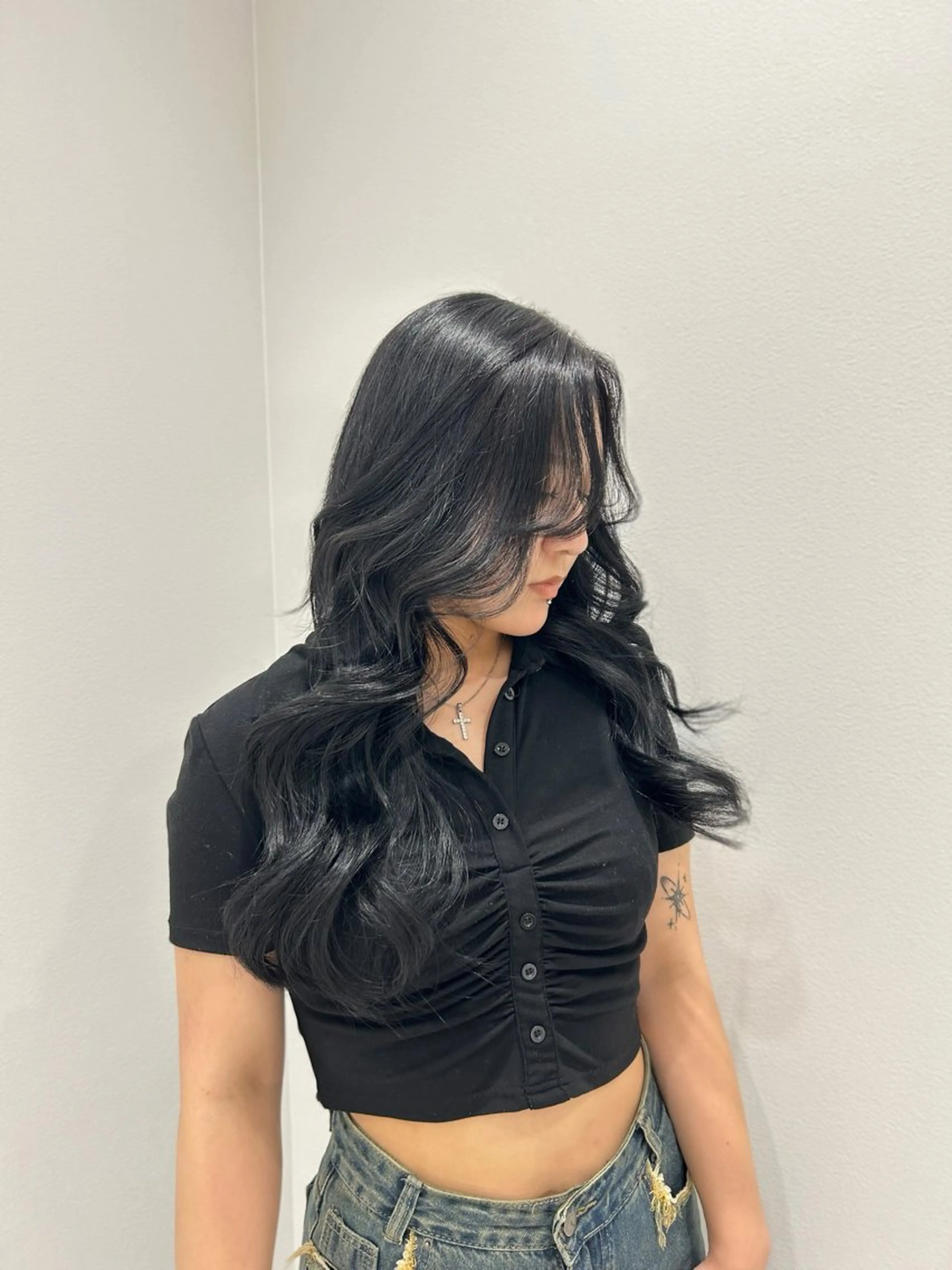 ロング アッシュ アッシュブラック レイヤーカット 大人レイヤー/艶美髪 🇺🇸TOMONAのヘアスタイル