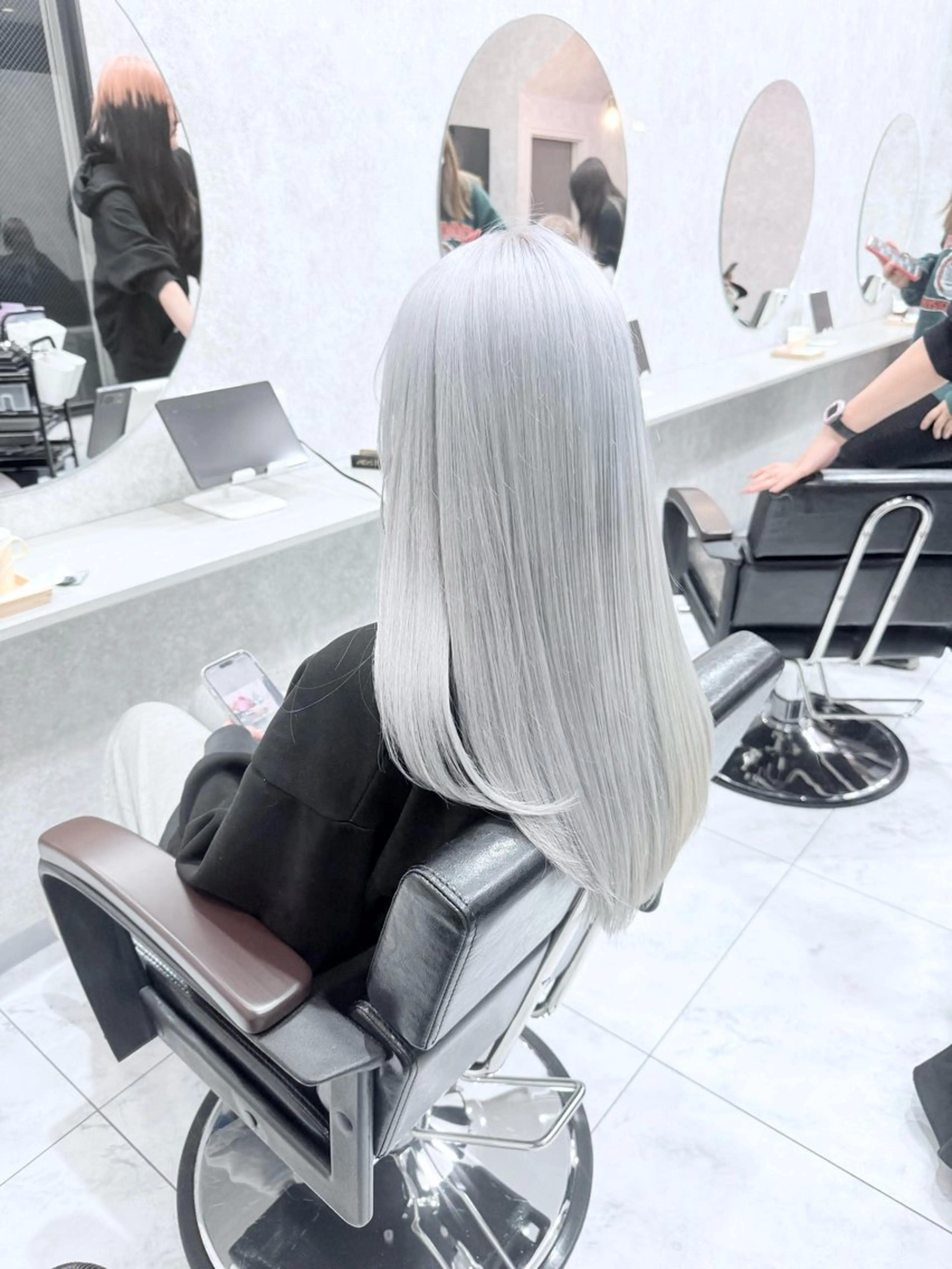 ロング カラー ブリーチ ケアブリーチ デザインカラー ダブルカラー ハイトーンカラー ヘアカラー 🌈派手髪ハイトーン 🌈鈴木亮太🌈のヘアスタイル