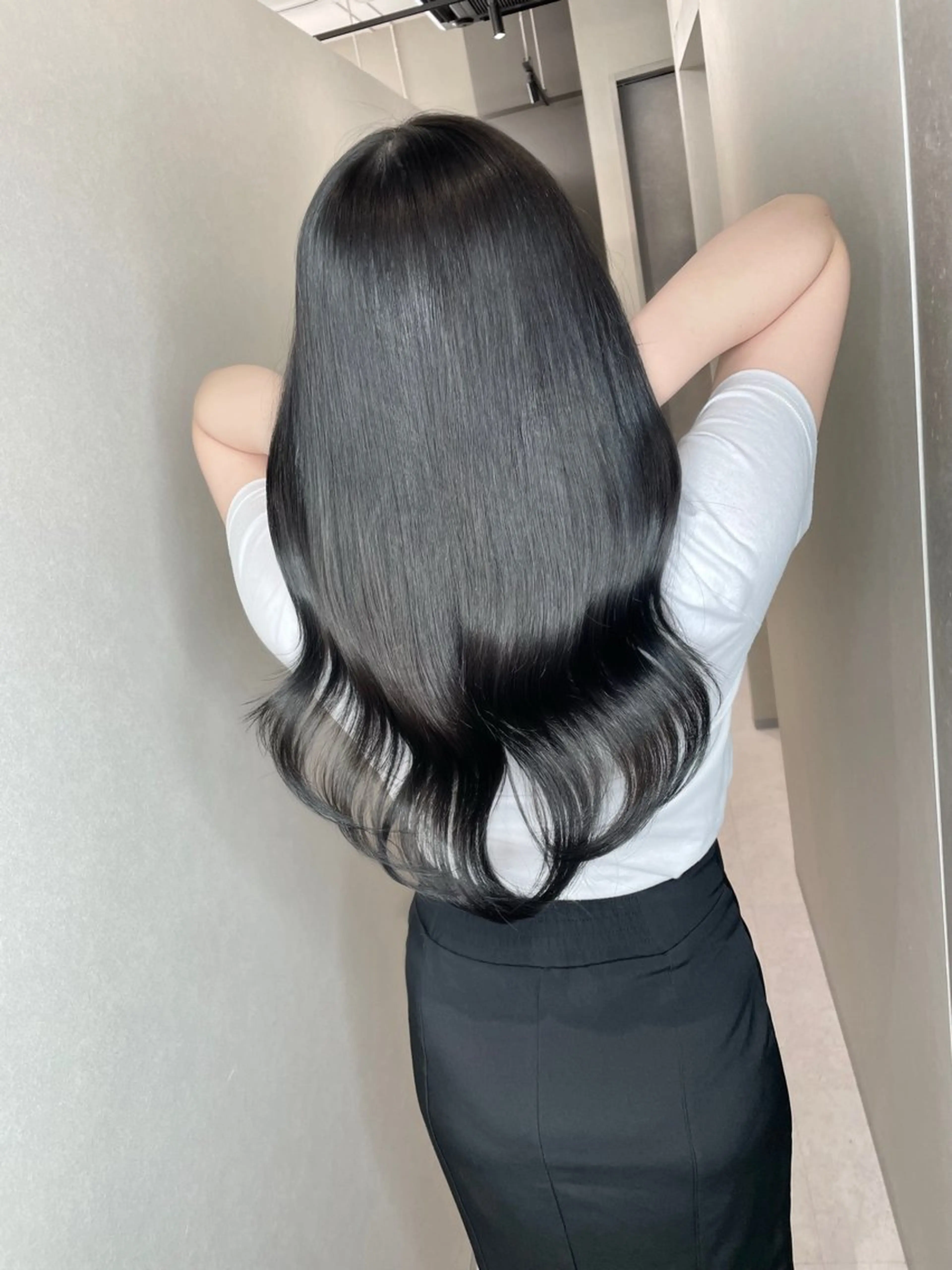 セミロング カラー 透明感カラー 髪質改善 ヘアカラー トリートメント 今井 勝也のヘアスタイル