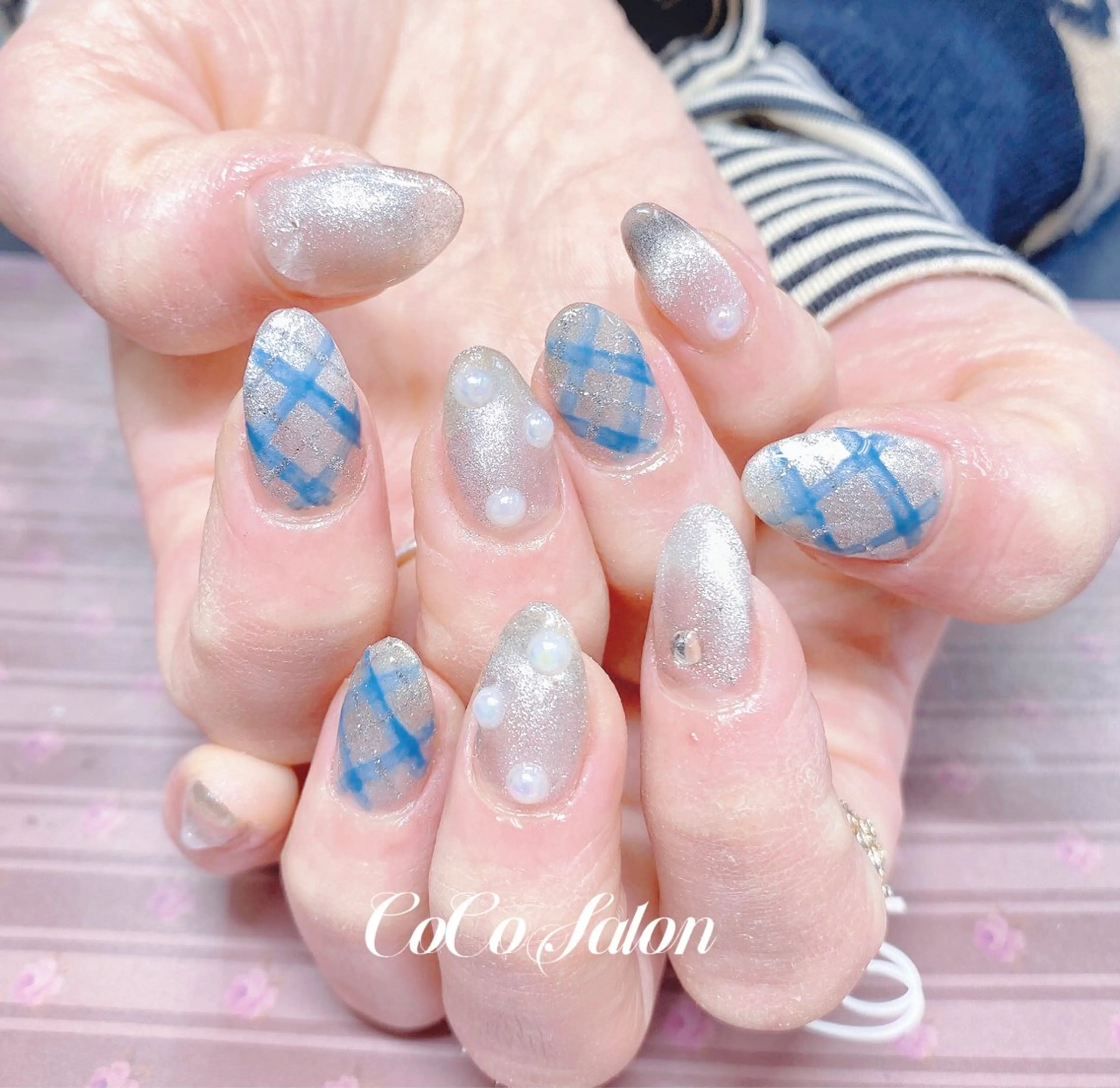 ネイル ジェルネイル キラキラネイル マグネットネイル ワンカラーネイル シルバー CoCo Salon ネイル/睫毛/脱毛のネイルデザイン