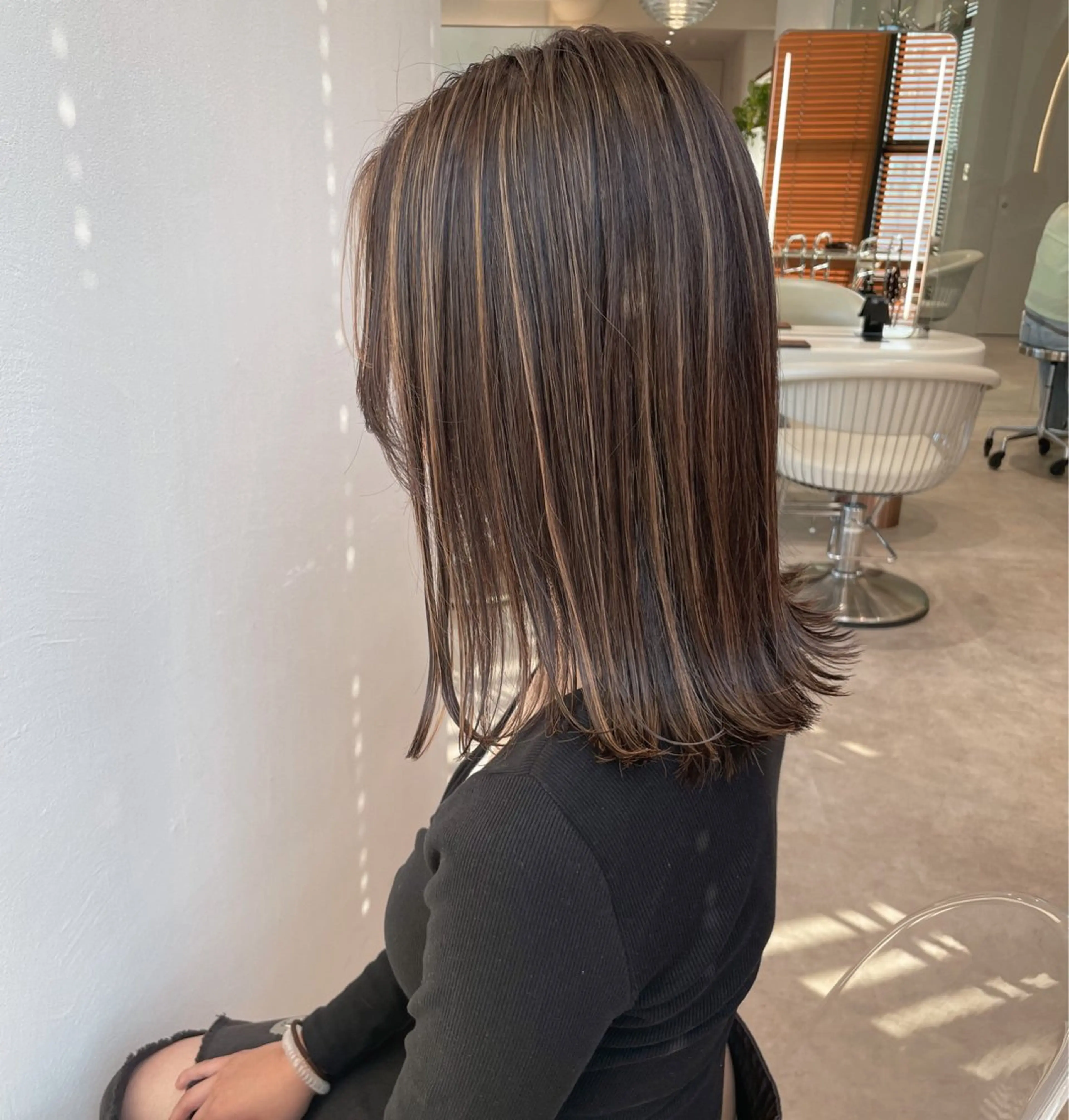 ミディアム ハイライト ヘアカラー トリートメント HAVANA MIZUKIのヘアスタイル