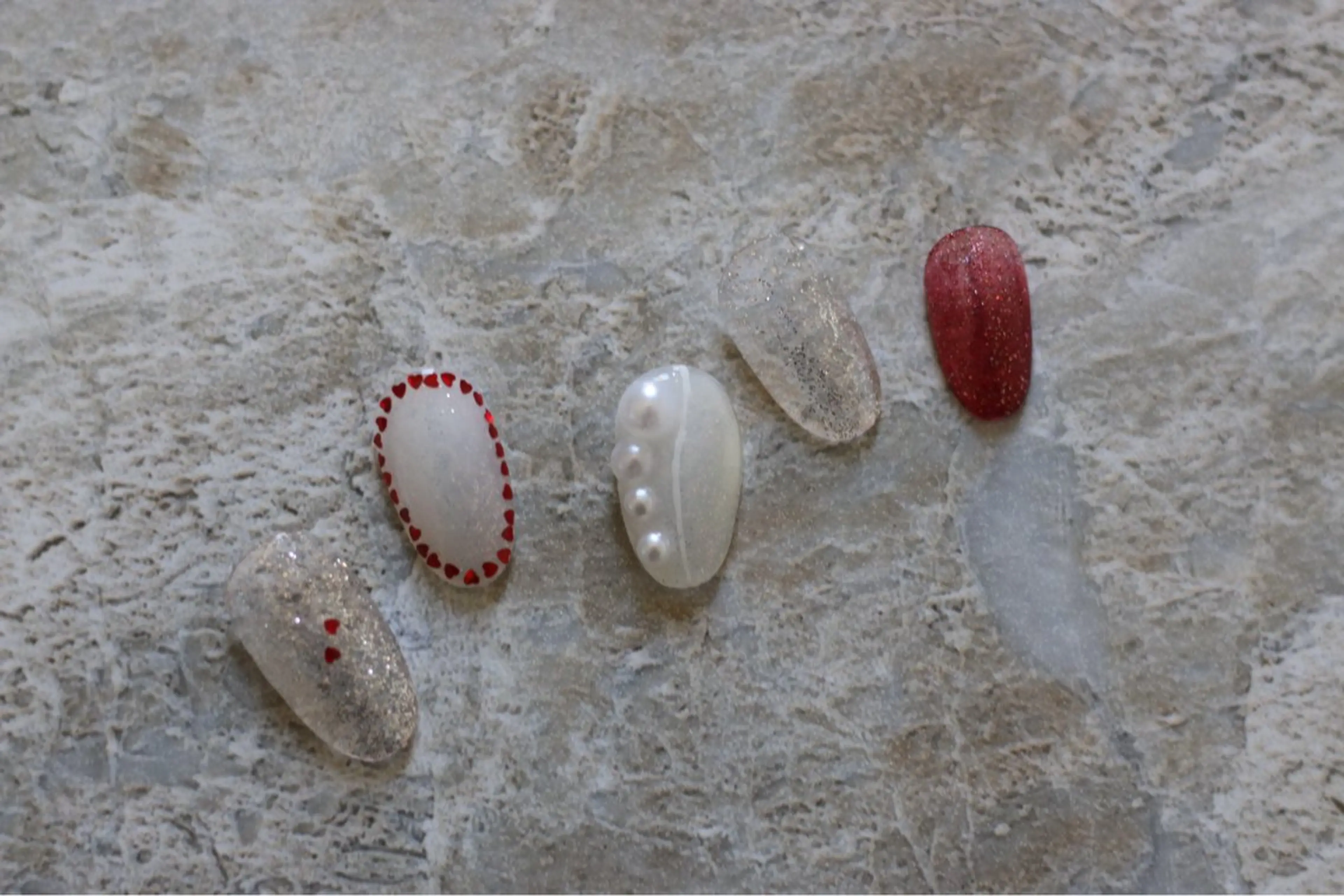 ネイル バレンタイン 市川 沙希子のネイルデザイン