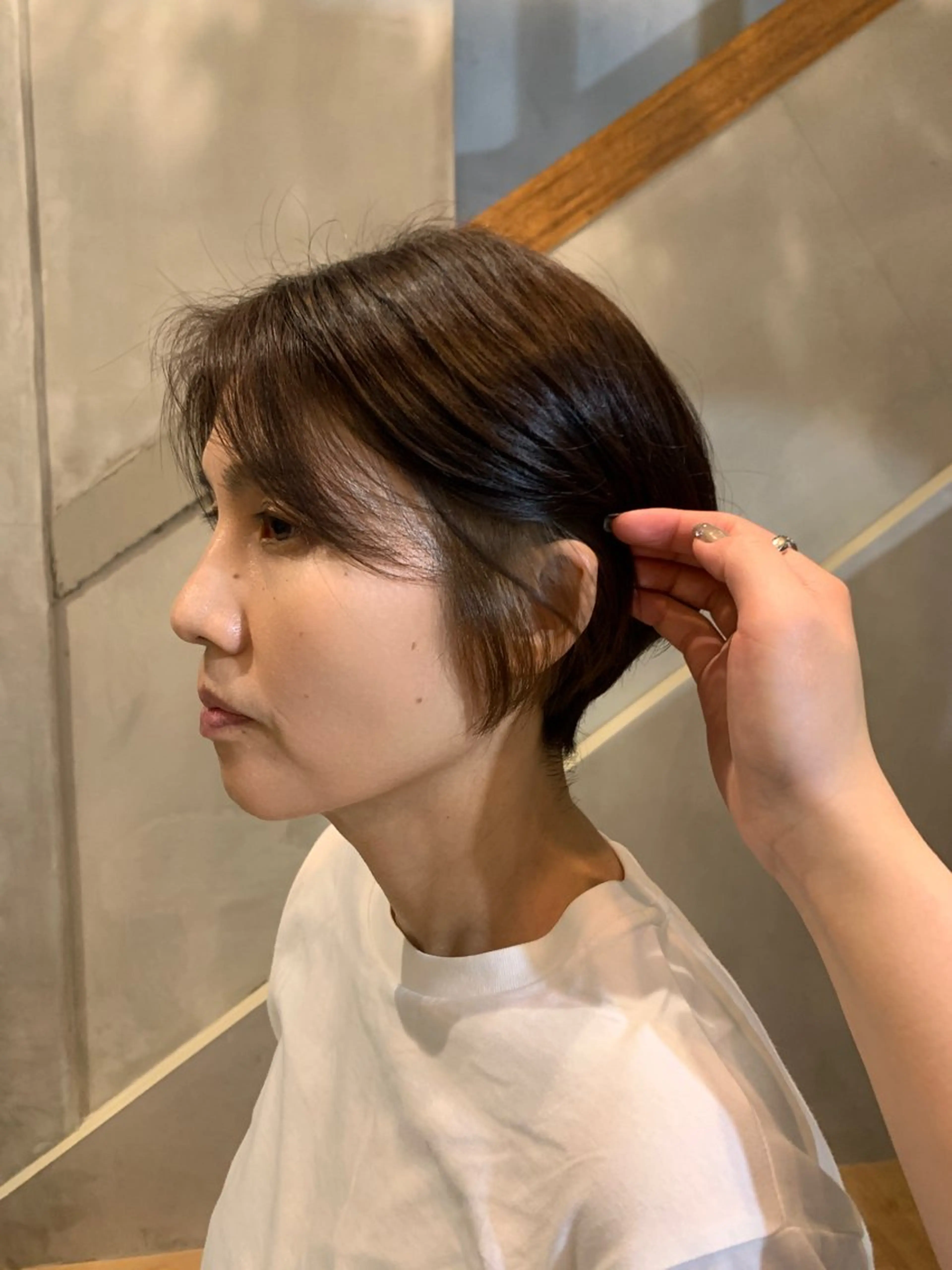 ショート カラー ベージュカラー 顔周りカット 小西 萌々香のヘアスタイル