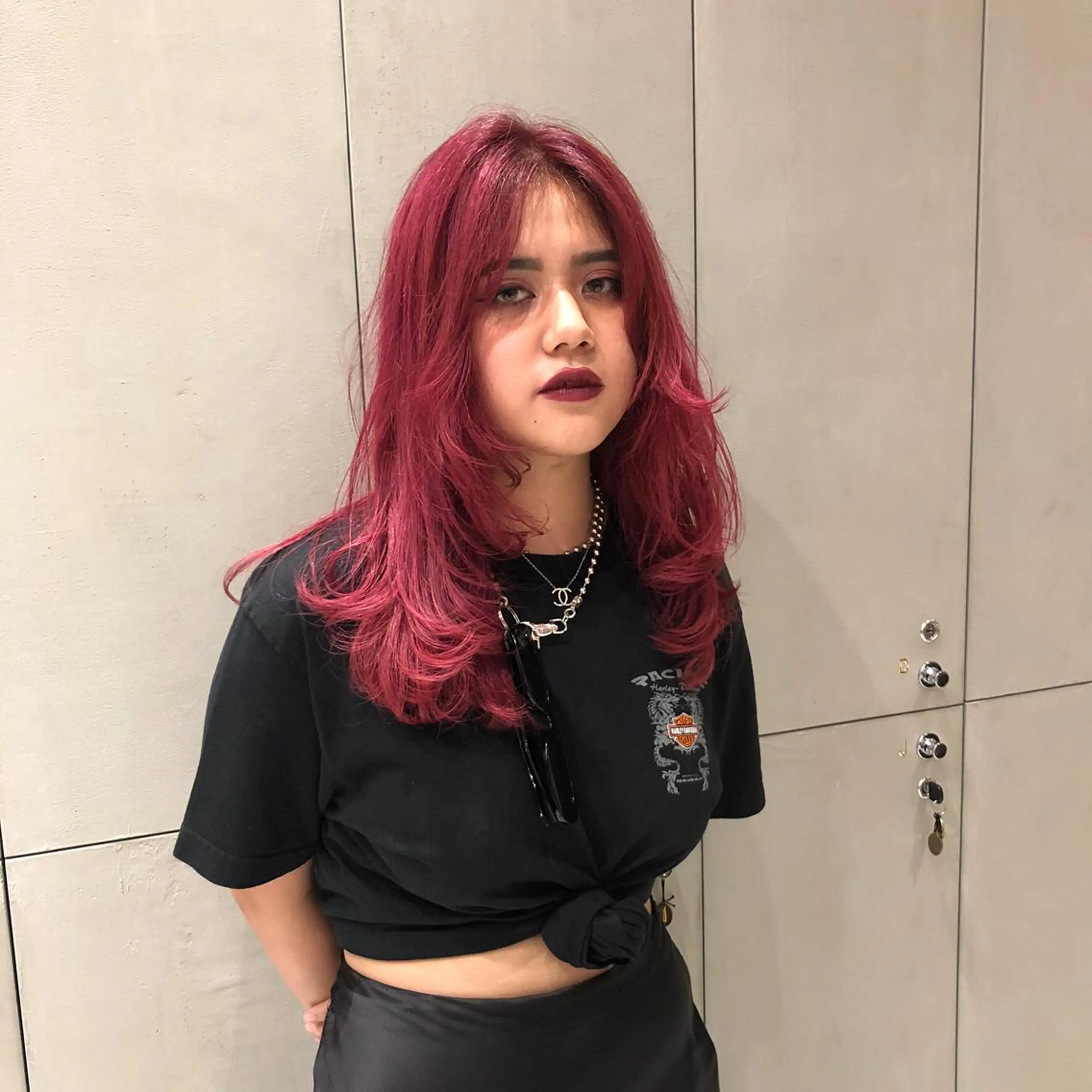 ロング カラー カシス ピンクカラー 古屋 花織のヘアスタイル