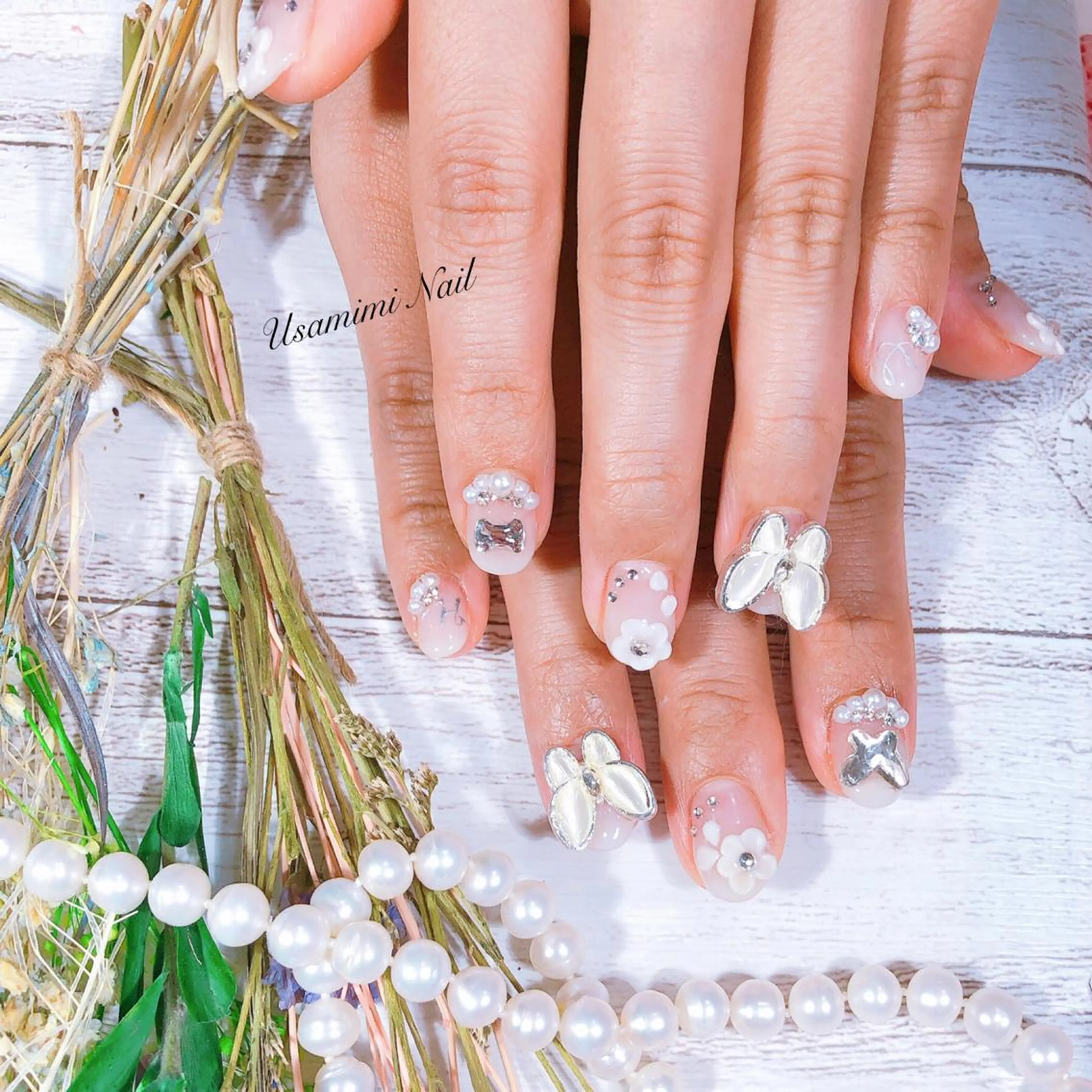 ネイル ブライダルネイル USAMiMi 🐰💕のネイルデザイン