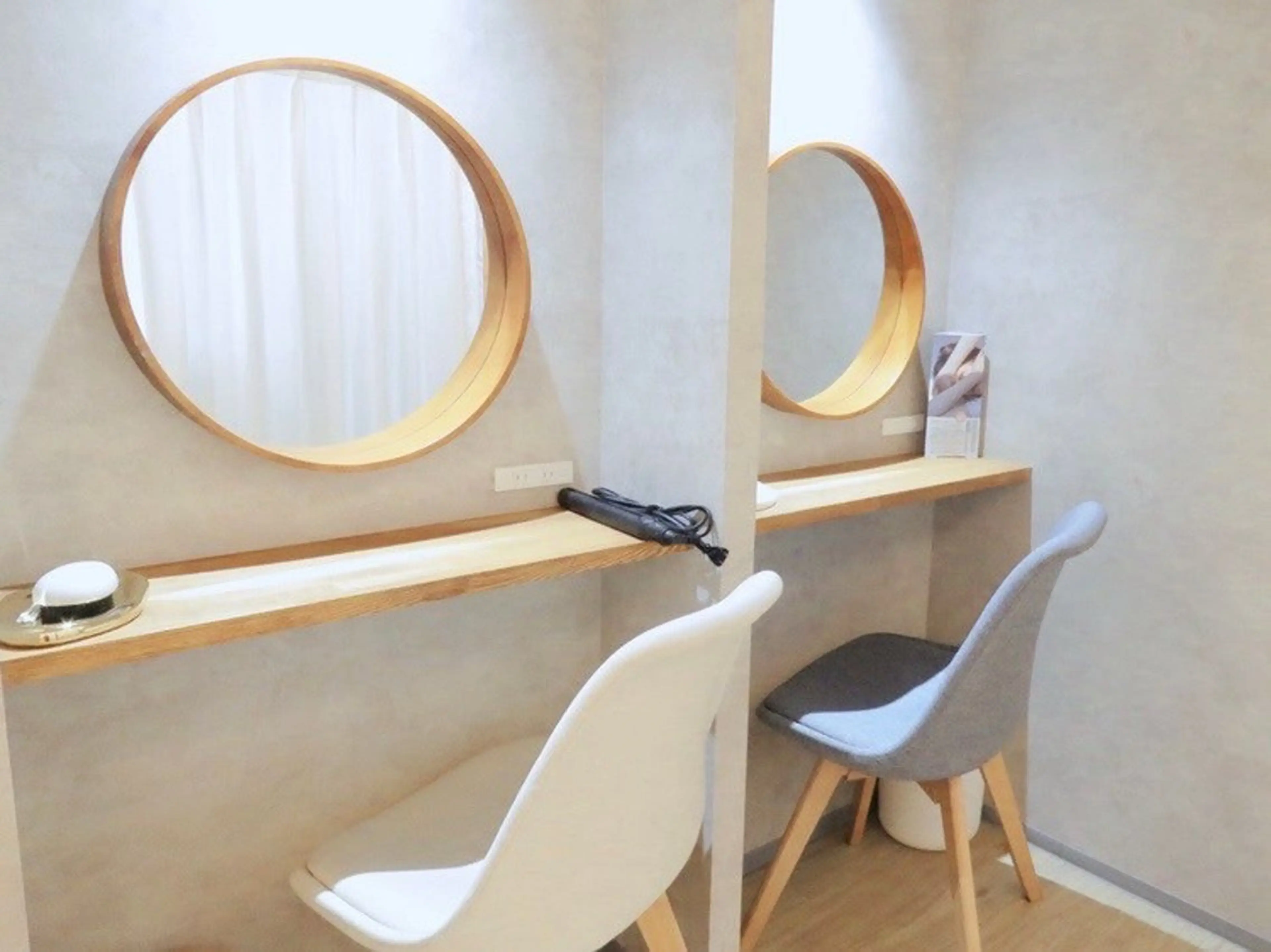 K. HITOMIのマツエク・マツパデザイン