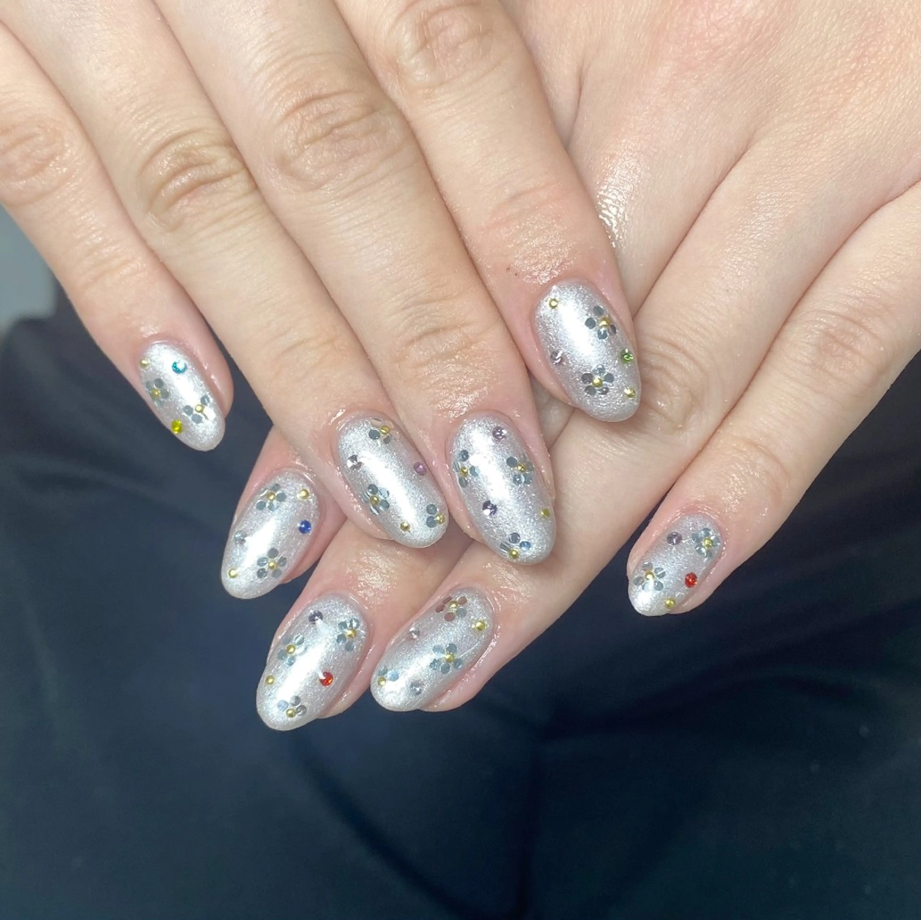 ネイル チークネイル フレンチネイル ジェルネイル ガラスフレンチ キラキラネイル ハンドネイル UM Nail Salonのネイルデザイン