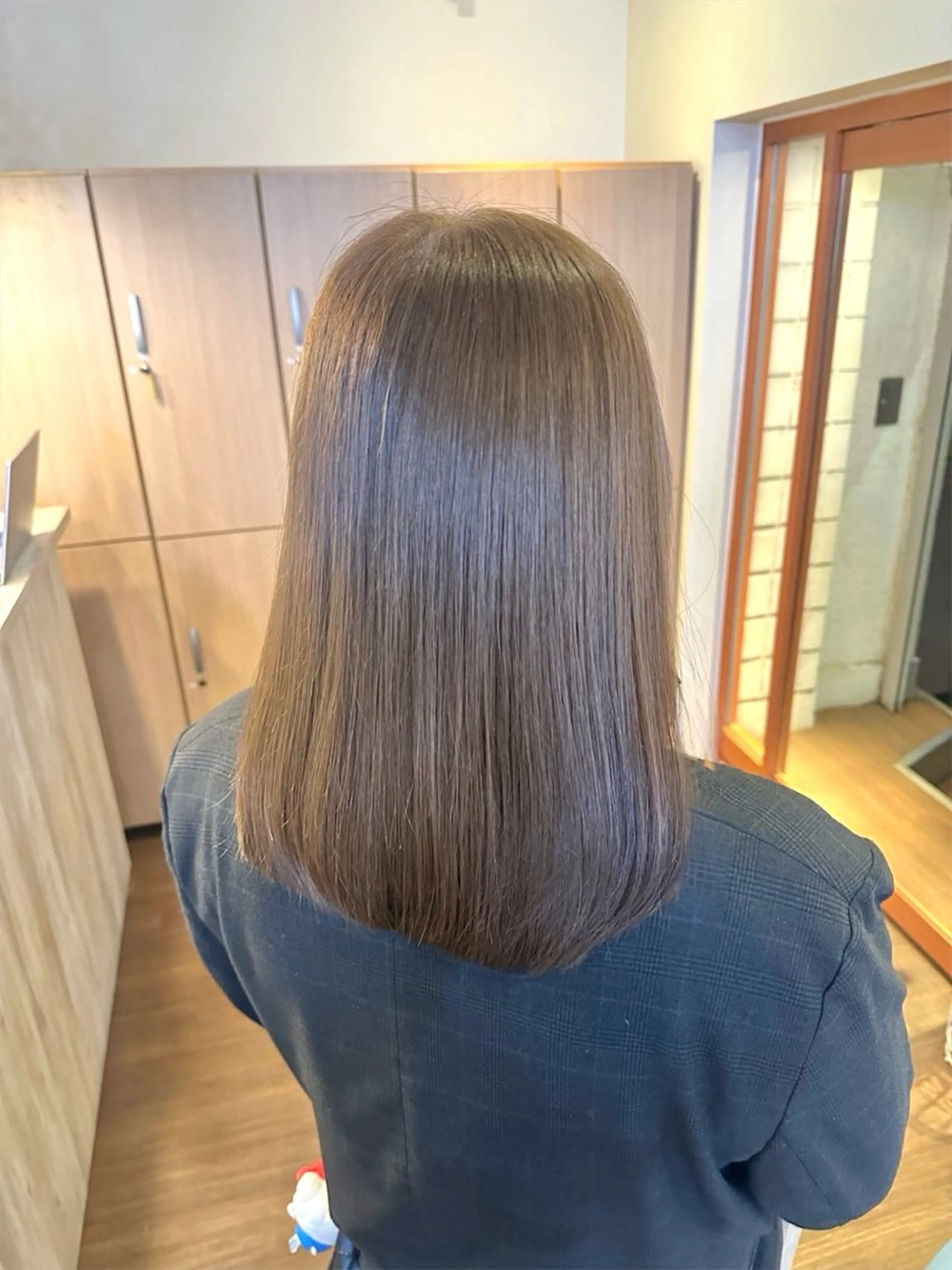 ミディアム カット ヘアカラー トリートメント 渋谷 美優のヘアスタイル