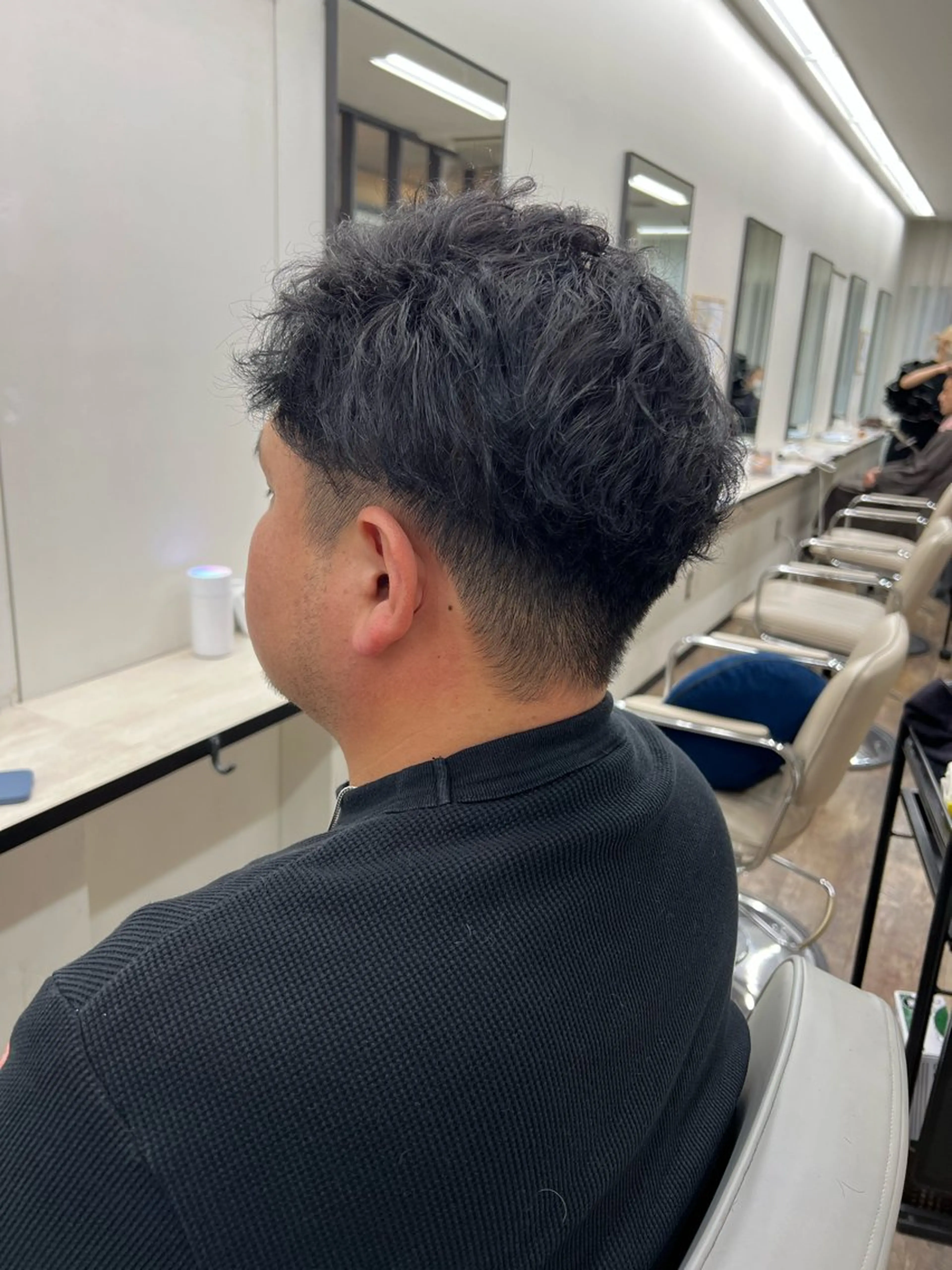 ショート カラー パーマ メンズ オールバック アップバング センターパート コンマヘア モヒカン 【店長】小久保 淳平のヘアスタイル