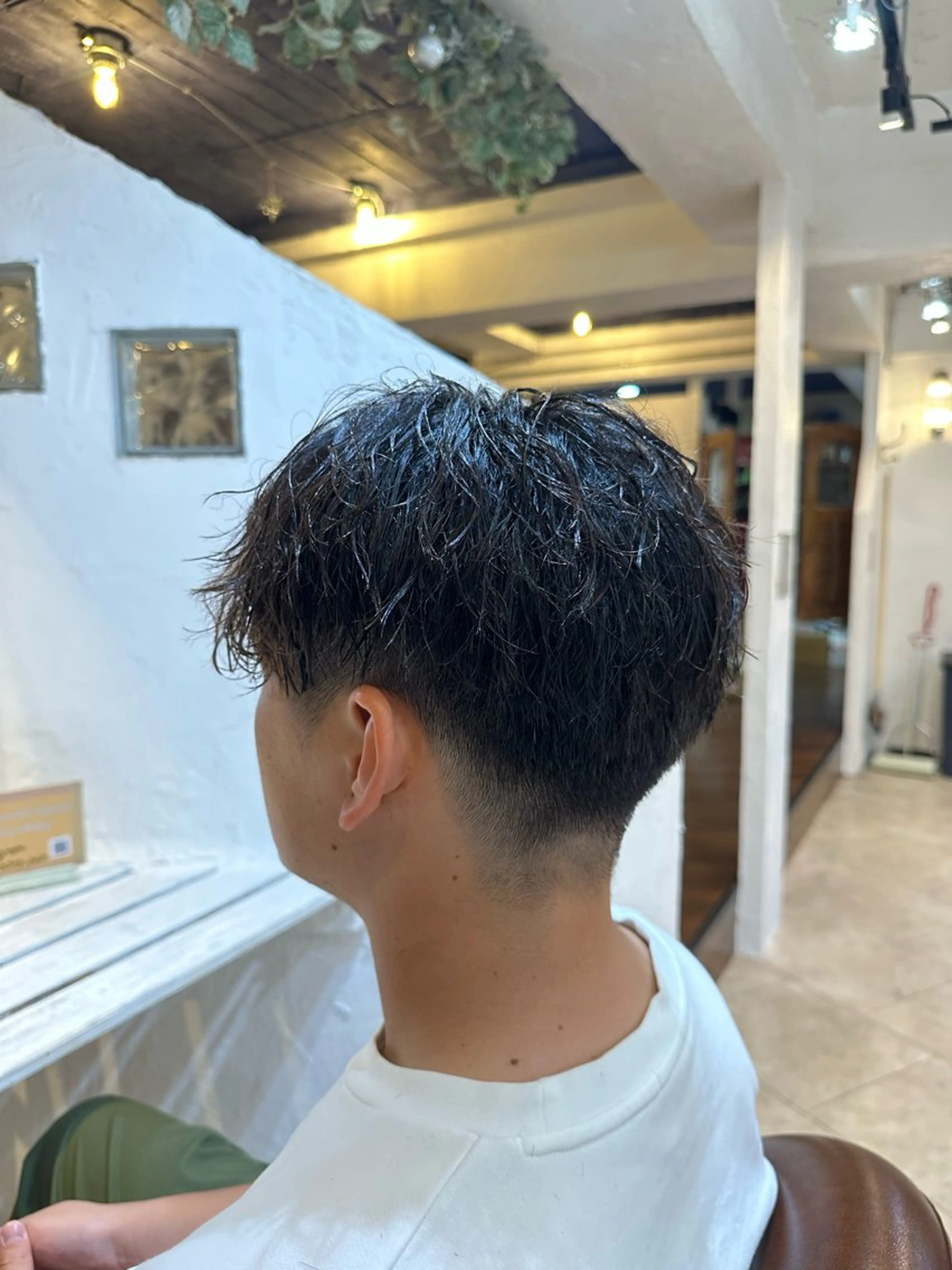 メンズ センターパート スパイキー/ ピンパーマ/緑川雄也のヘアスタイル