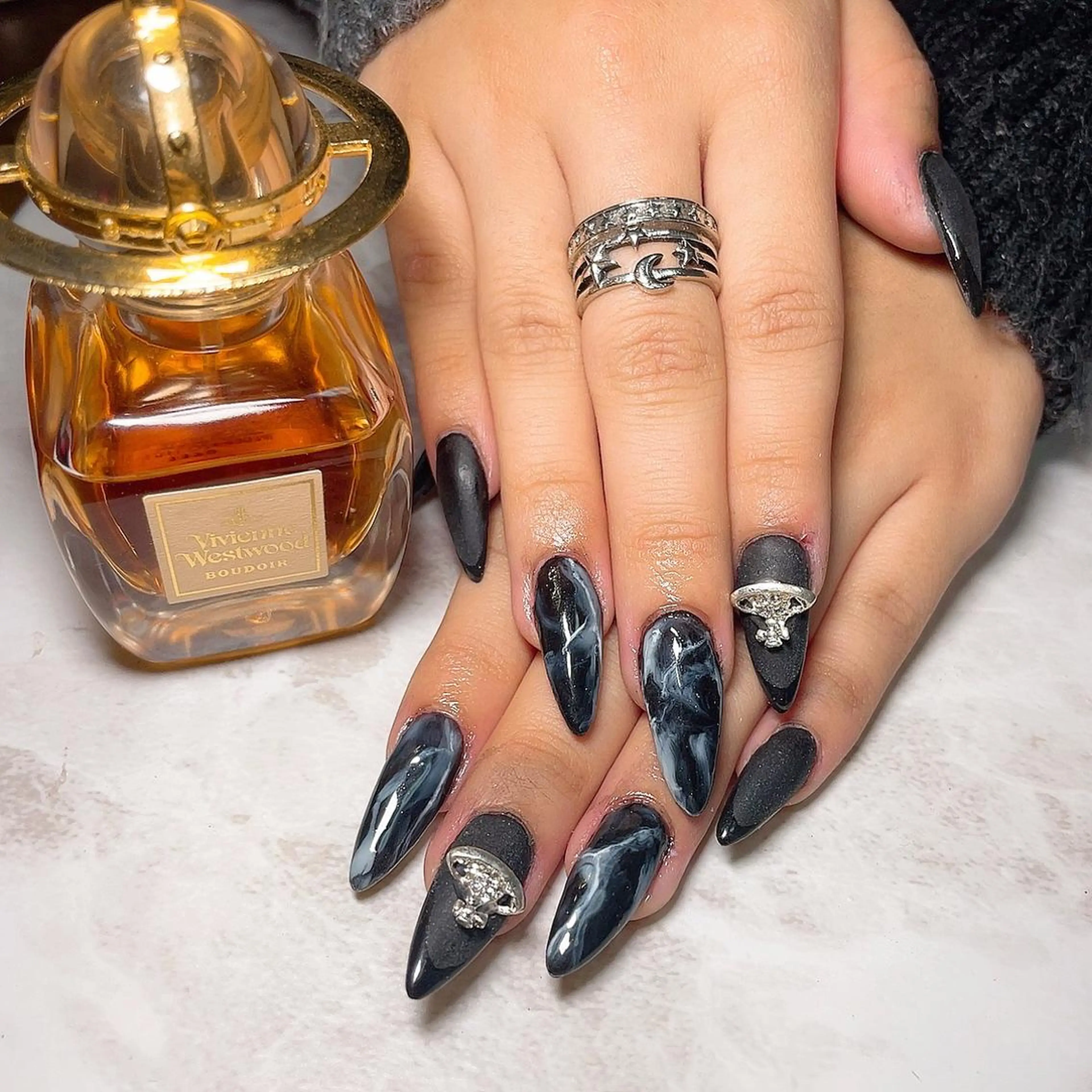 ネイル フレンチネイル 大理石ネイル(マーブル) マットネイル 知花 梨花のネイルデザイン