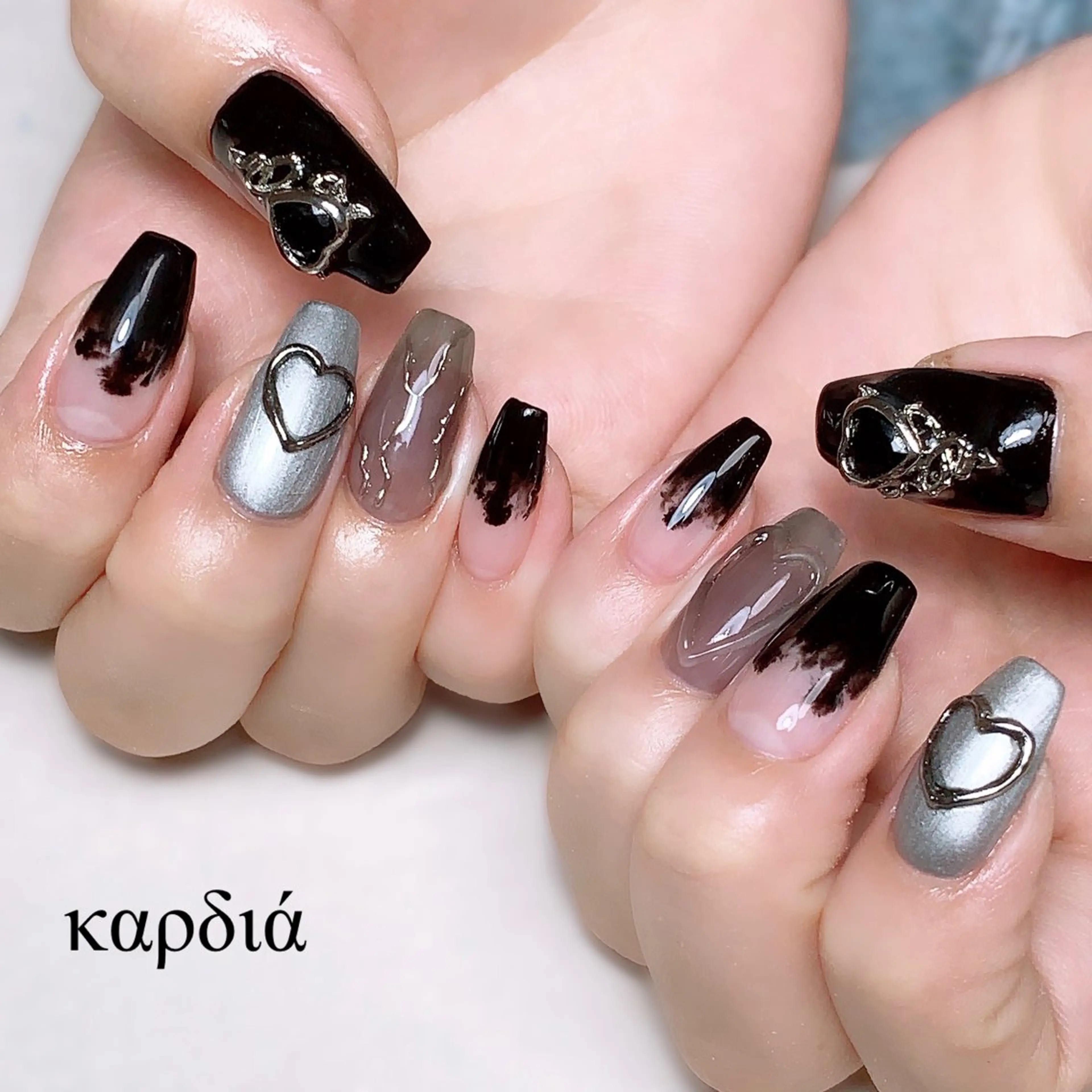 ネイル ハンドネイル καρδιά -ｶﾙﾃﾞｨｱ-のネイルデザイン